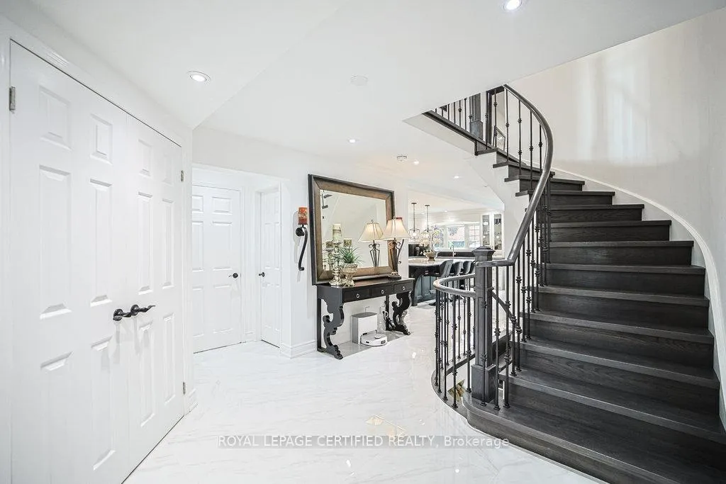 Photo 6 of 1109 Petunia Place, Pickering, Rougemount — HOMEH