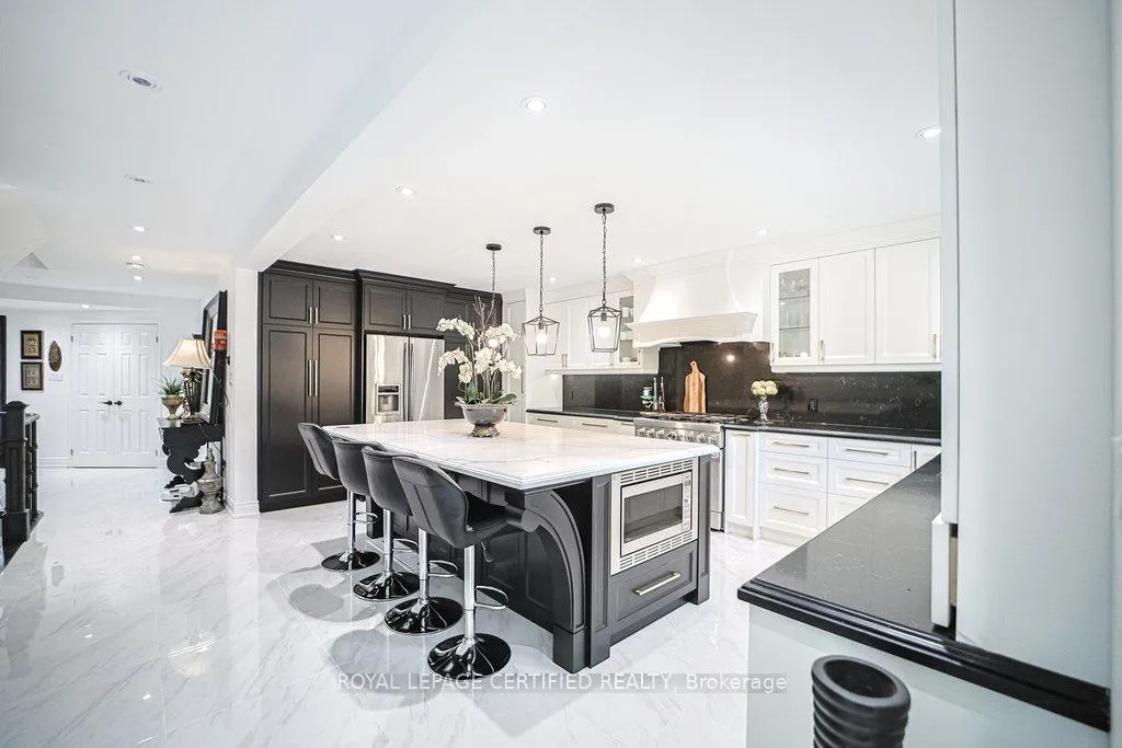 Photo 10 of 1109 Petunia Place, Pickering, Rougemount — HOMEH