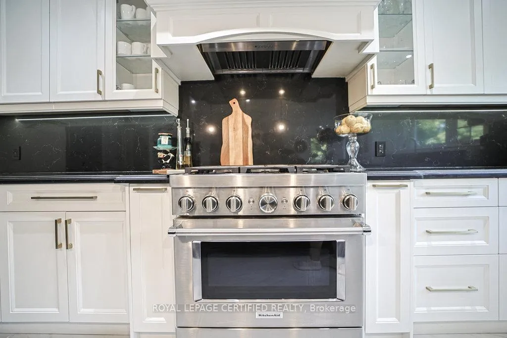 Photo 12 of 1109 Petunia Place, Pickering, Rougemount — HOMEH