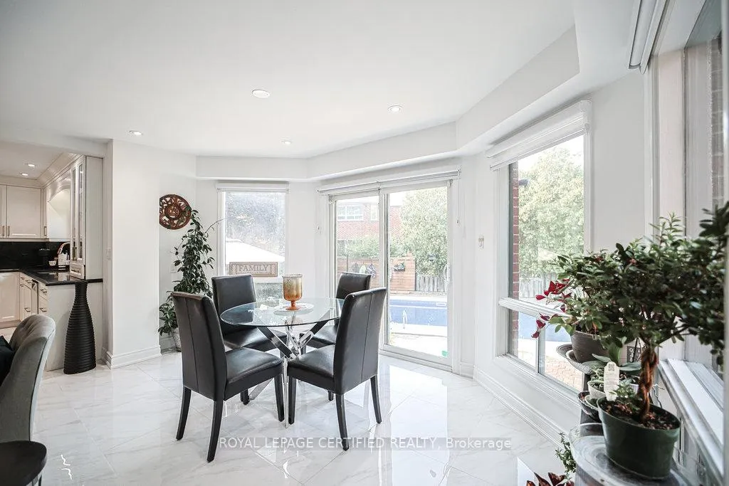 Photo 13 of 1109 Petunia Place, Pickering, Rougemount — HOMEH