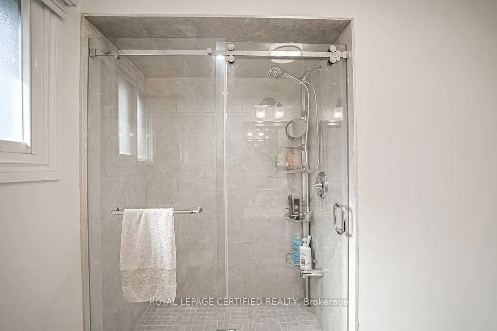 Photo 30 of 1109 Petunia Place, Pickering, Rougemount — HOMEH