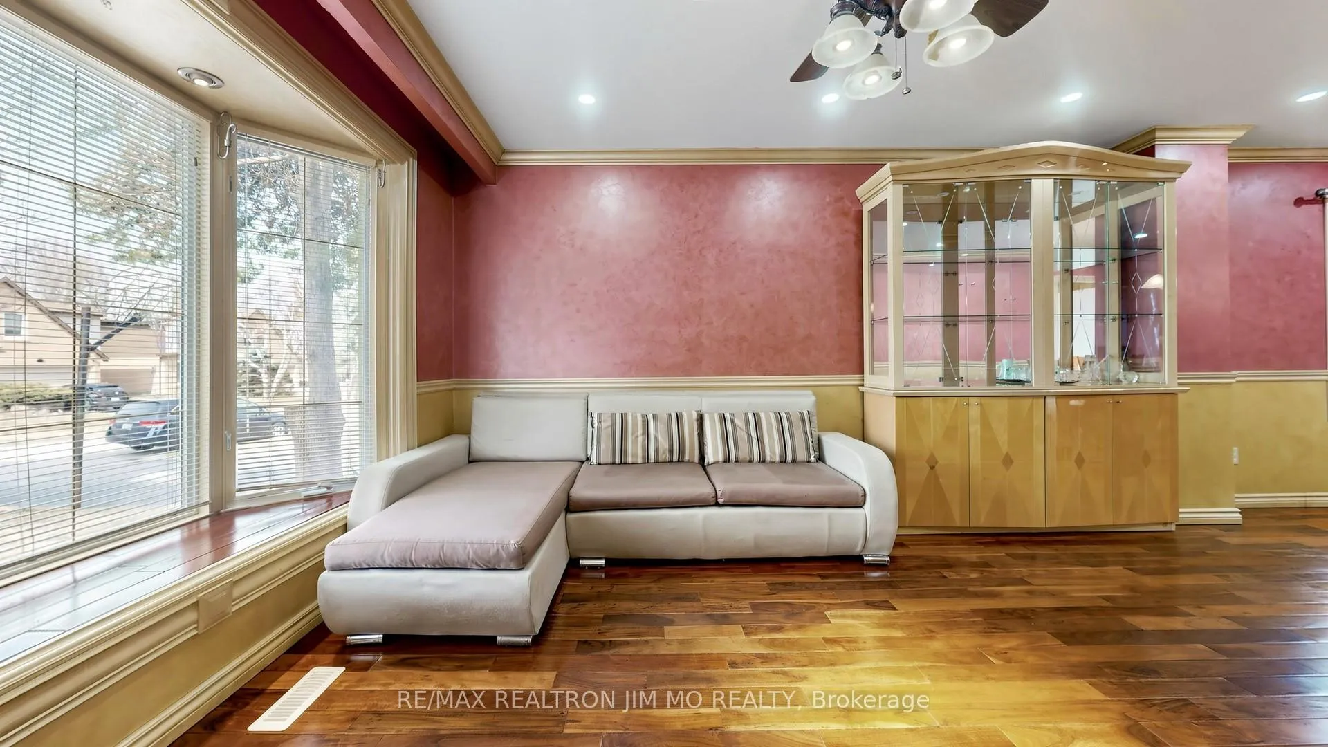 Photo 6 of Unit Main & Upper floor, 29 Liebeck Crescent, Markham, Unionville — HOMEH