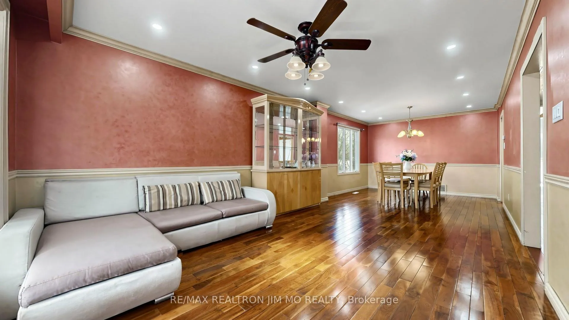 Photo 7 of Unit Main & Upper floor, 29 Liebeck Crescent, Markham, Unionville — HOMEH