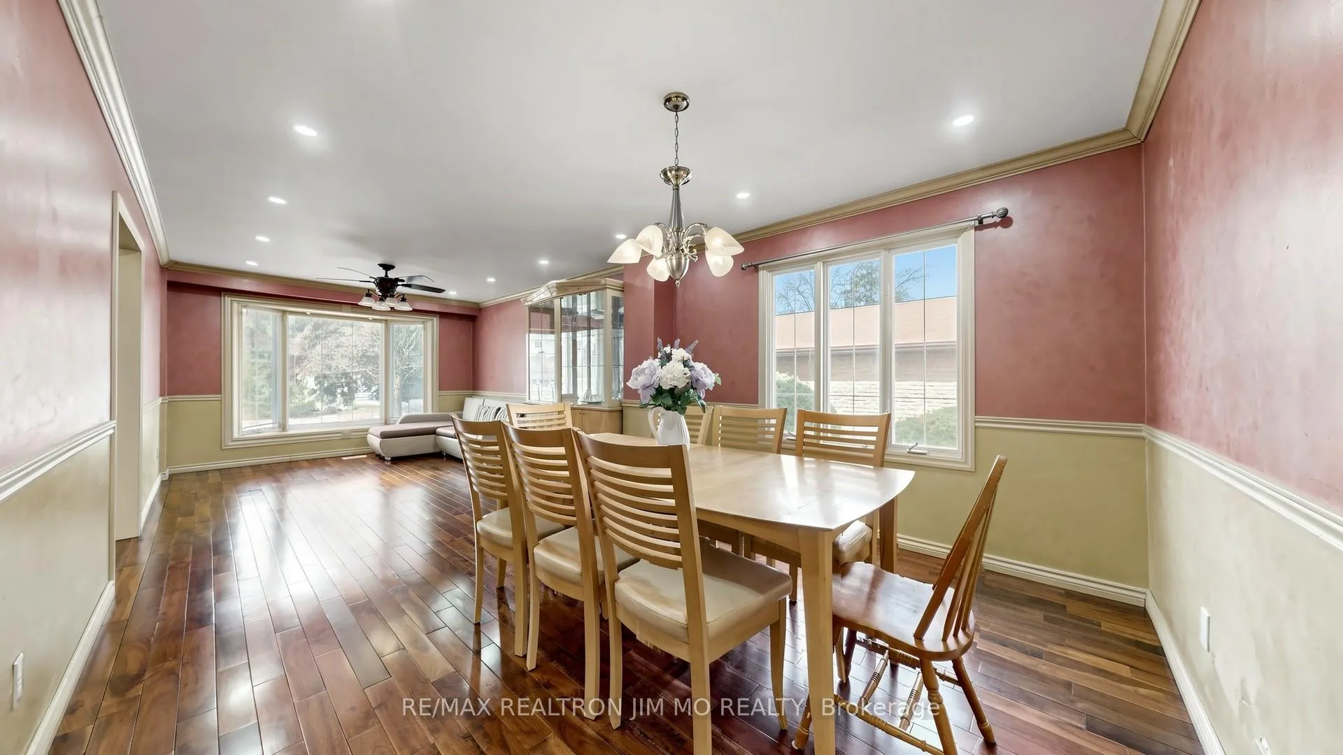 Photo 10 of Unit Main & Upper floor, 29 Liebeck Crescent, Markham, Unionville — HOMEH