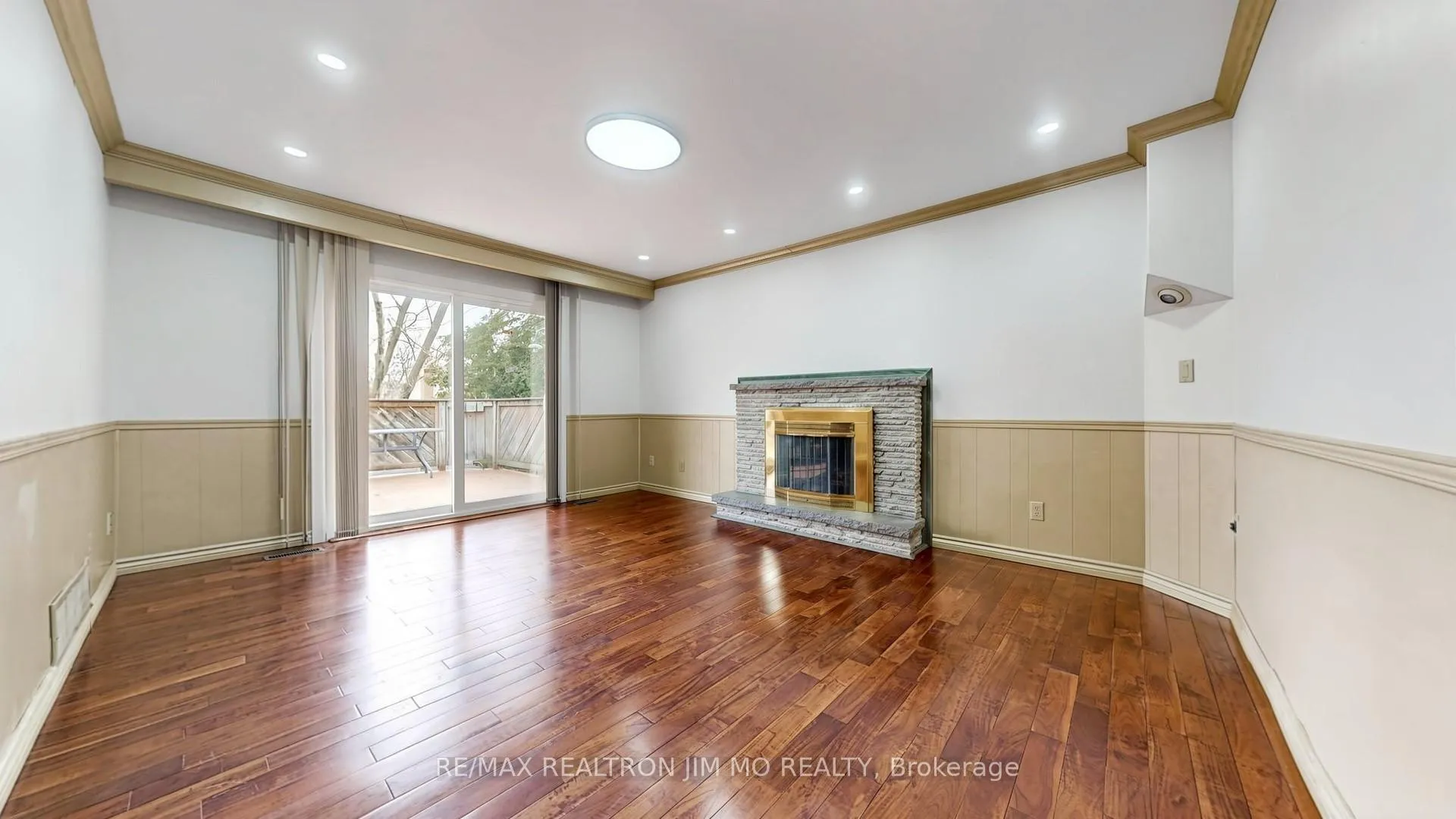 Photo 11 of Unit Main & Upper floor, 29 Liebeck Crescent, Markham, Unionville — HOMEH