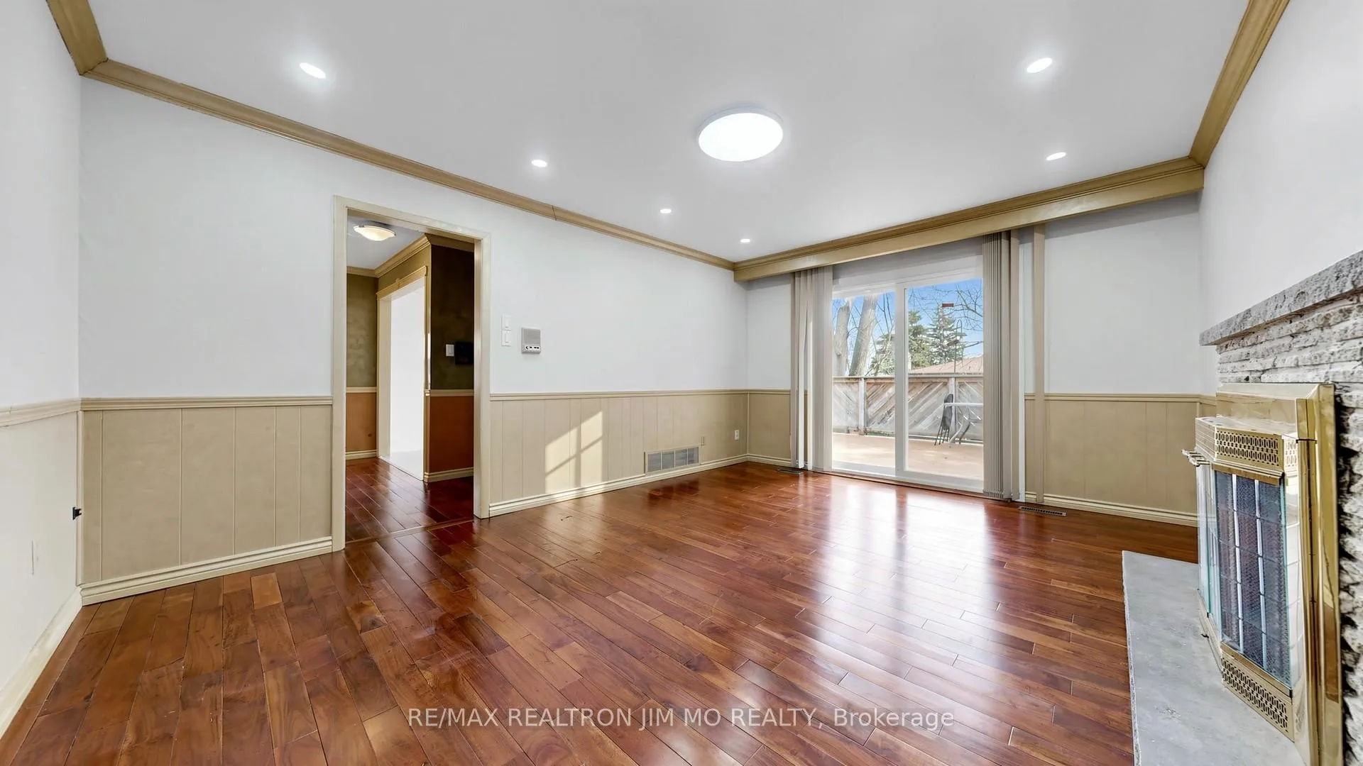 Photo 12 of Unit Main & Upper floor, 29 Liebeck Crescent, Markham, Unionville — HOMEH