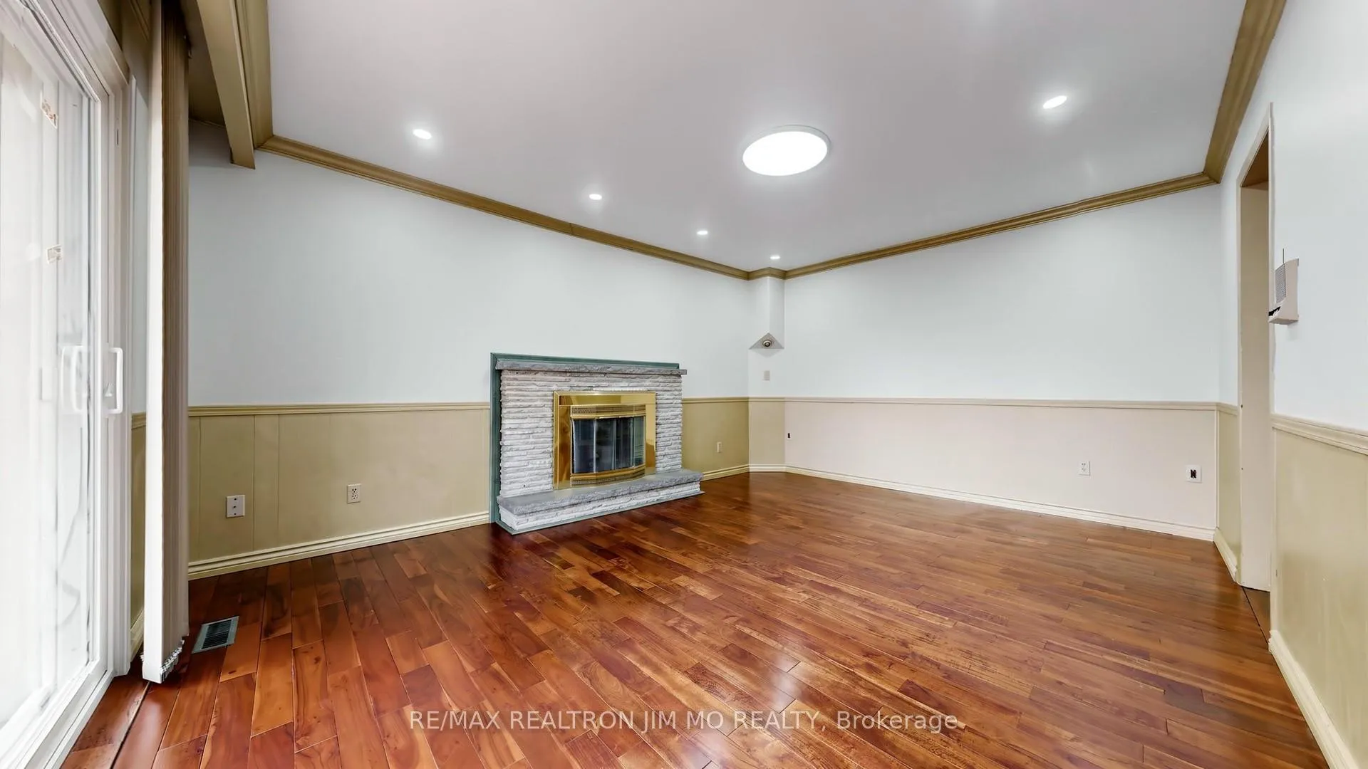 Photo 13 of Unit Main & Upper floor, 29 Liebeck Crescent, Markham, Unionville — HOMEH