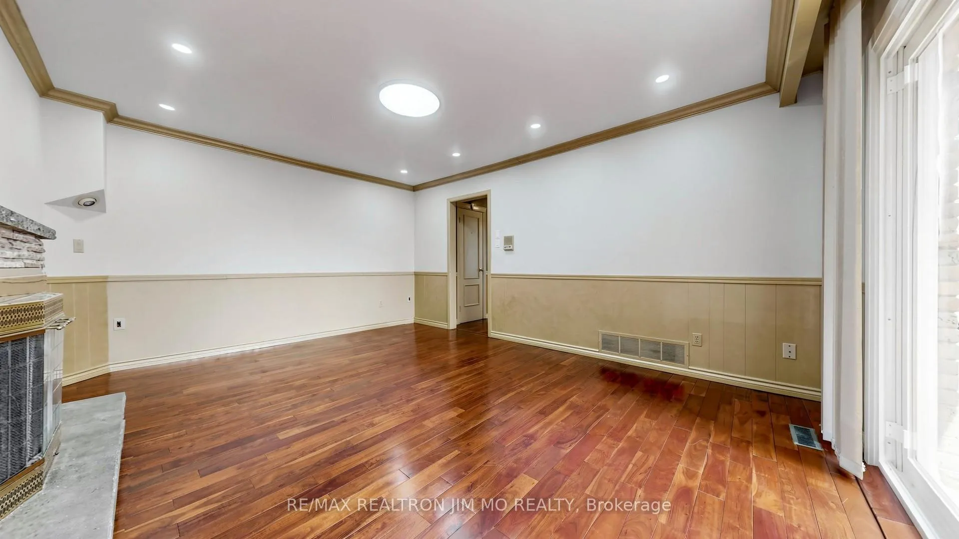 Photo 15 of Unit Main & Upper floor, 29 Liebeck Crescent, Markham, Unionville — HOMEH