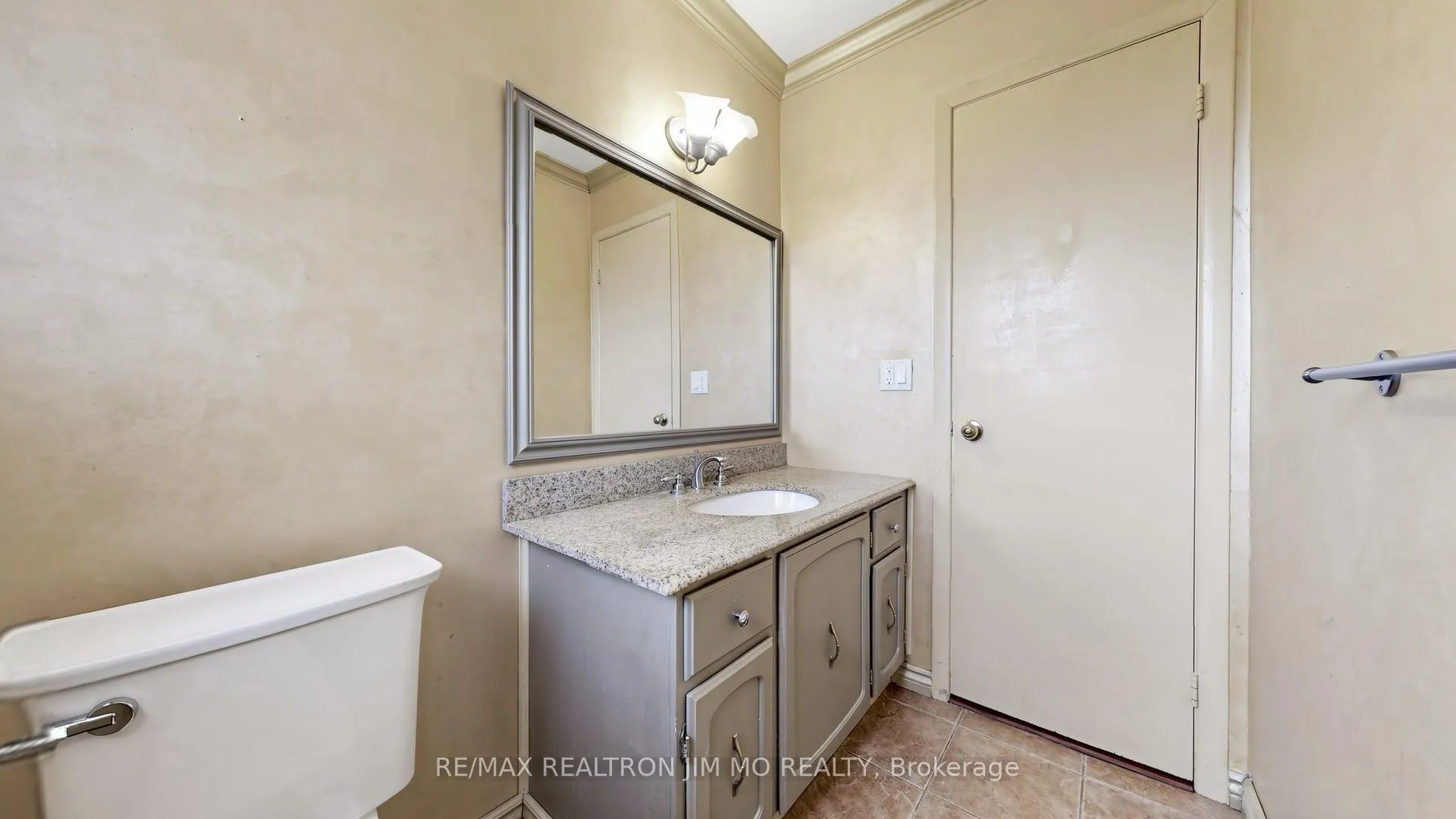 Photo 23 of Unit Main & Upper floor, 29 Liebeck Crescent, Markham, Unionville — HOMEH