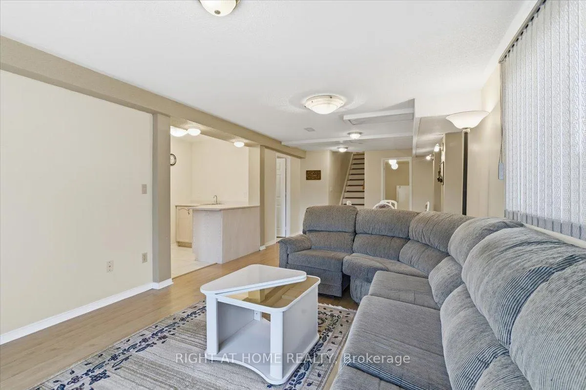 Photo 12 of 1349 Eagle Crescent, Peterborough, Monaghan Ward 2 — HOMEH
