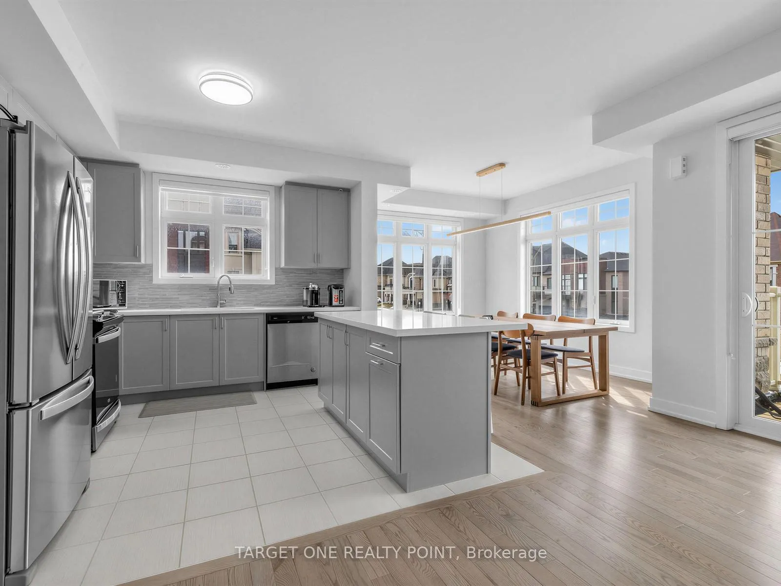 Photo 11 of 2 William Shearn Crescent, Markham, Angus Glen — HOMEH