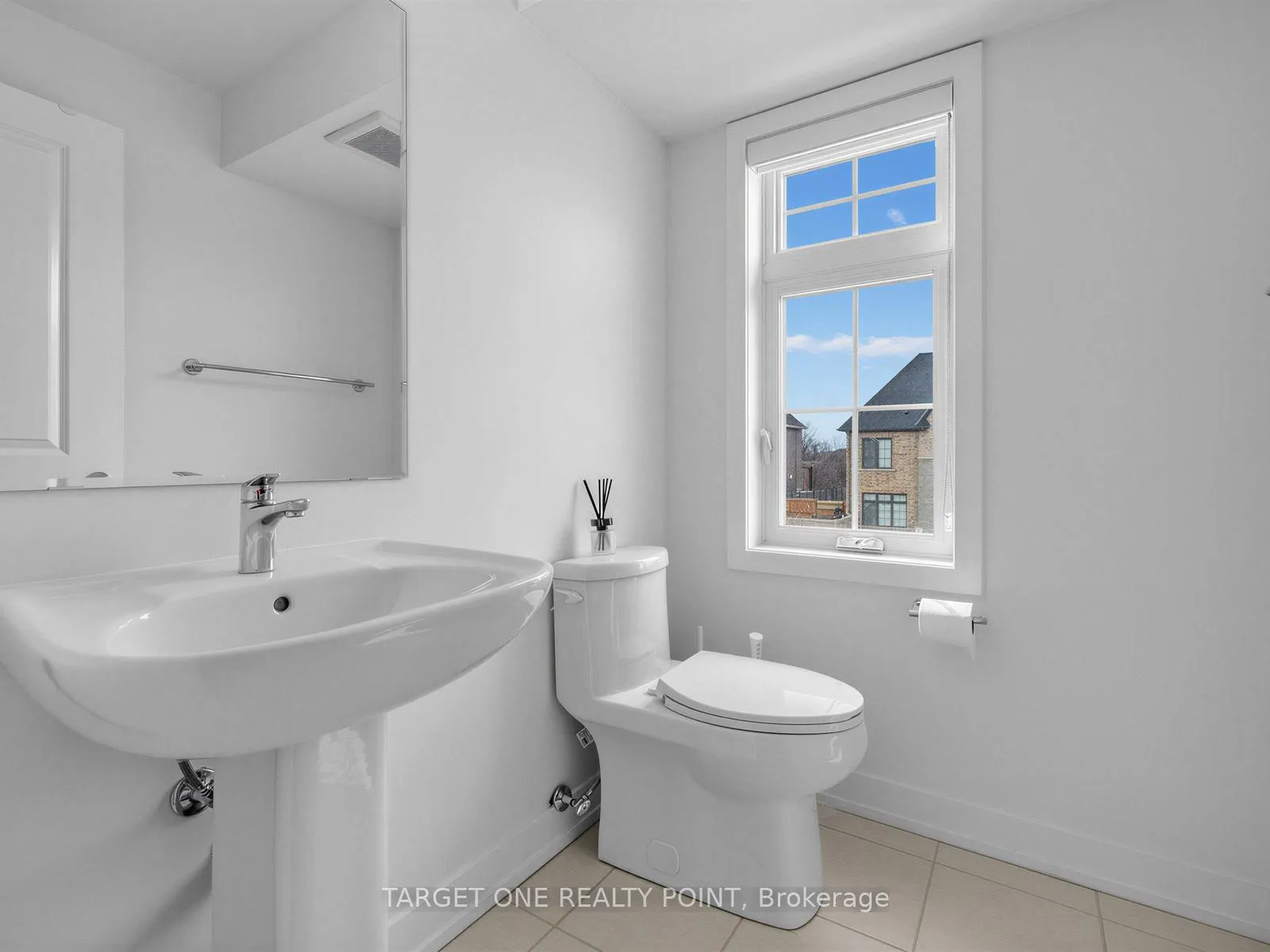 Photo 21 of 2 William Shearn Crescent, Markham, Angus Glen — HOMEH