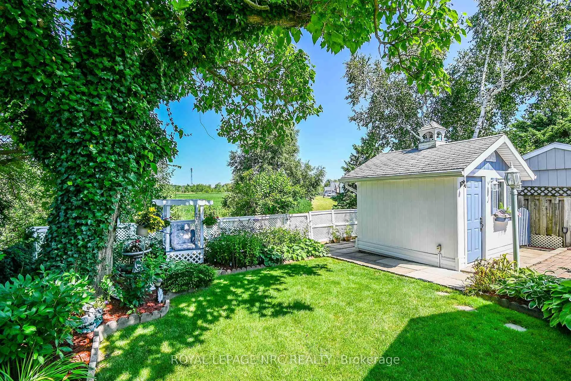 Photo 9 of 31 Rollins Drive, Welland, N. Welland — HOMEH