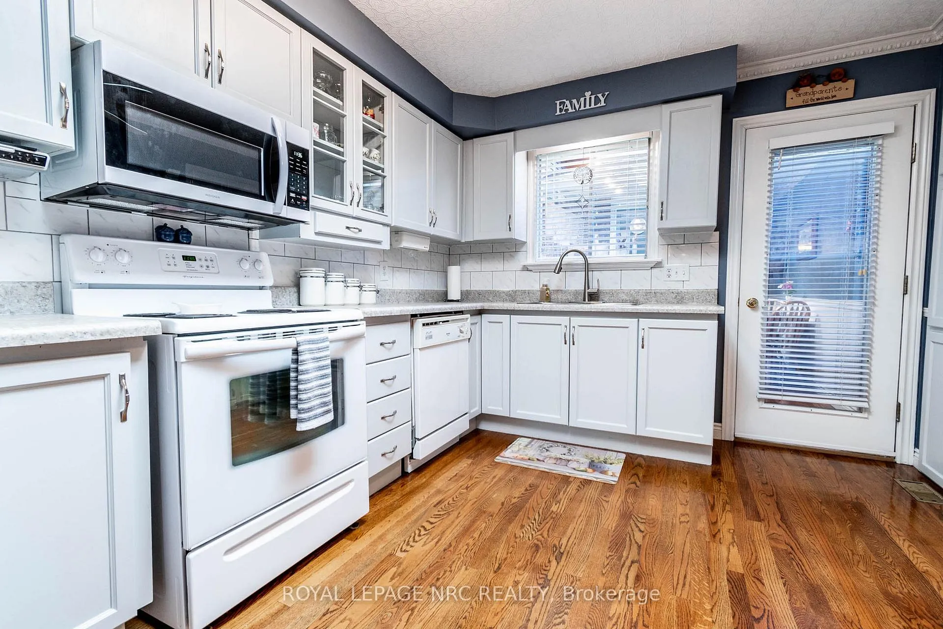 Photo 19 of 31 Rollins Drive, Welland, N. Welland — HOMEH