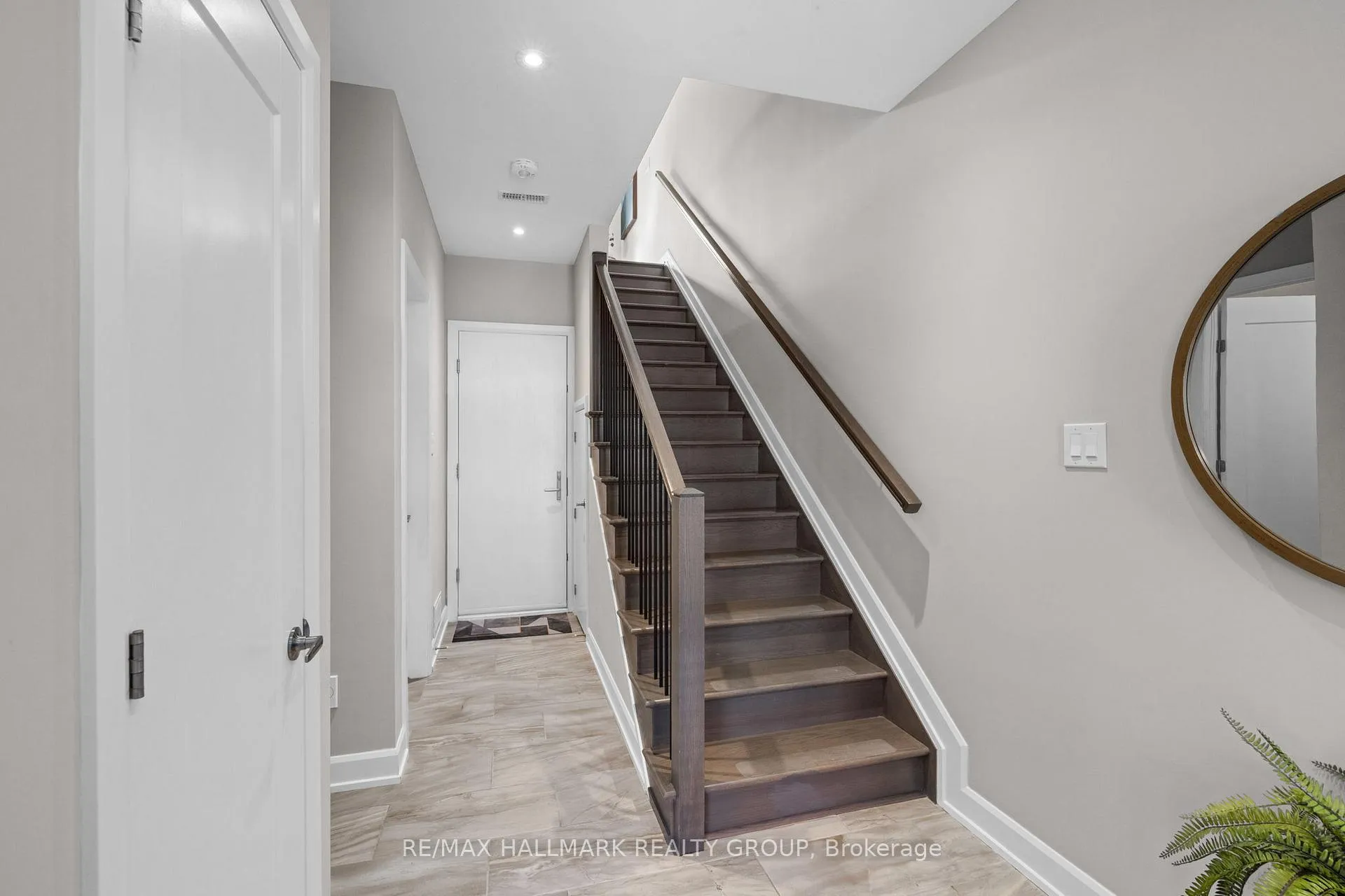Photo 7 of 378 Deschâtelets Avenue, Ottawa, Ottawa East — HOMEH