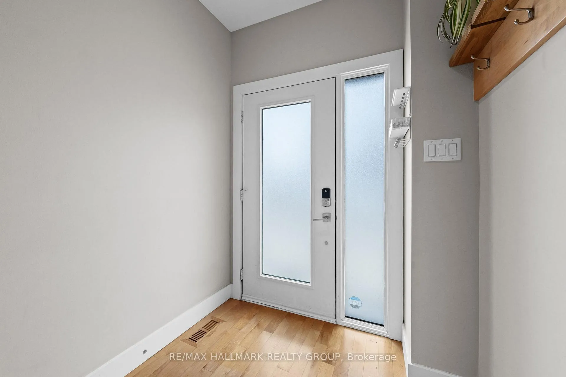 Photo 2 of 175 Armstrong Street, Ottawa, Hintonburg — HOMEH
