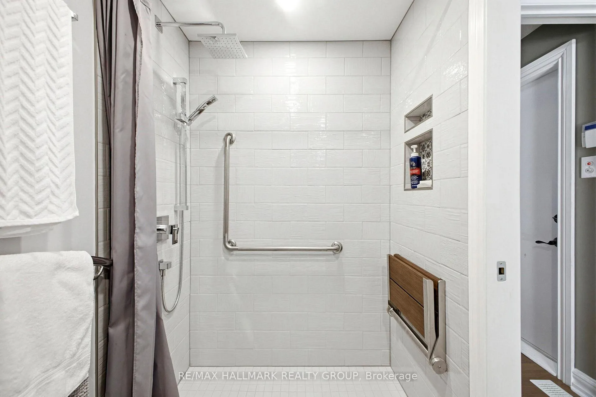 Photo 13 of 59 Ashgrove Crescent, Ottawa, Briargreen — HOMEH