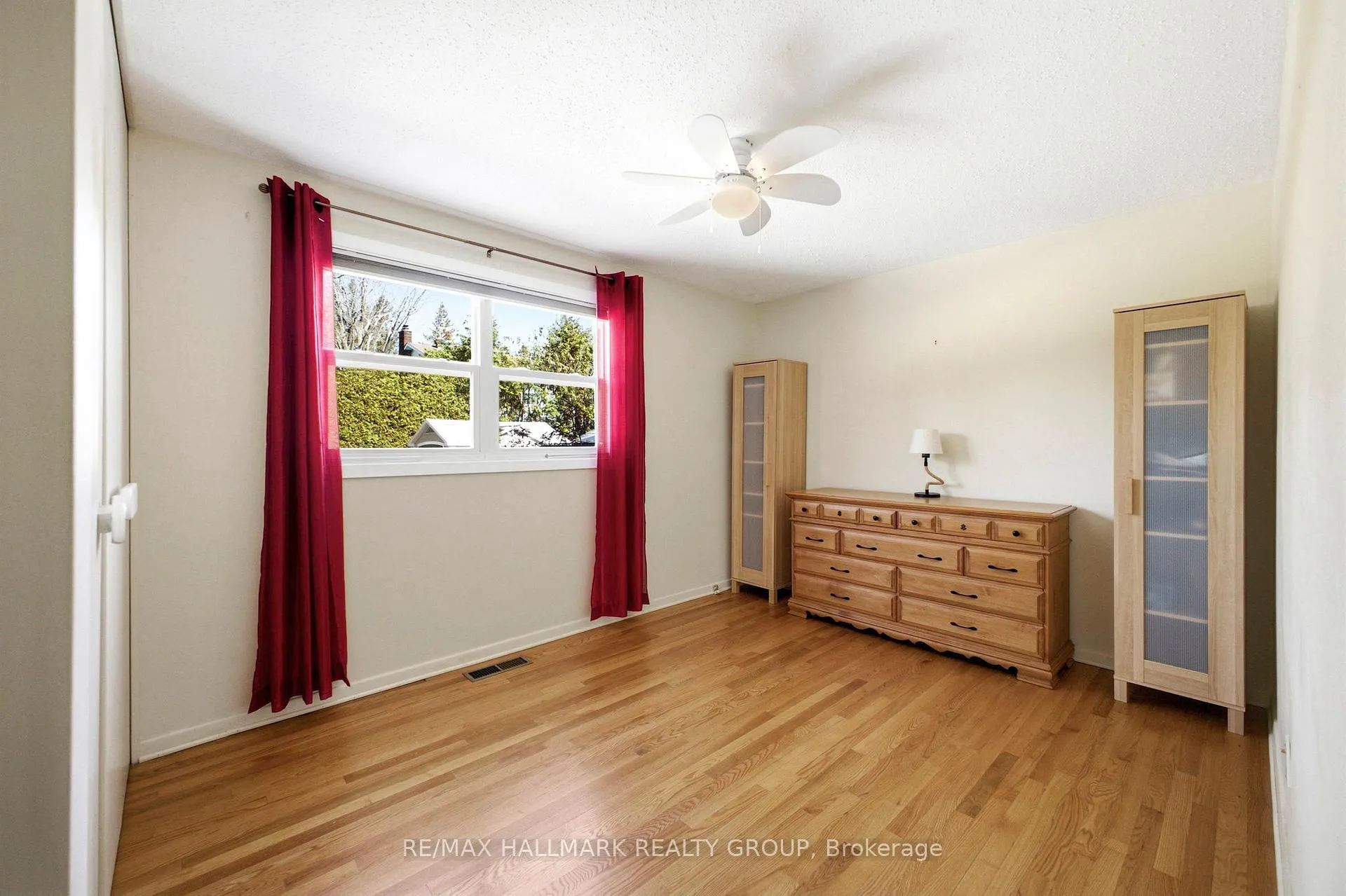 Photo 19 of 59 Ashgrove Crescent, Ottawa, Briargreen — HOMEH