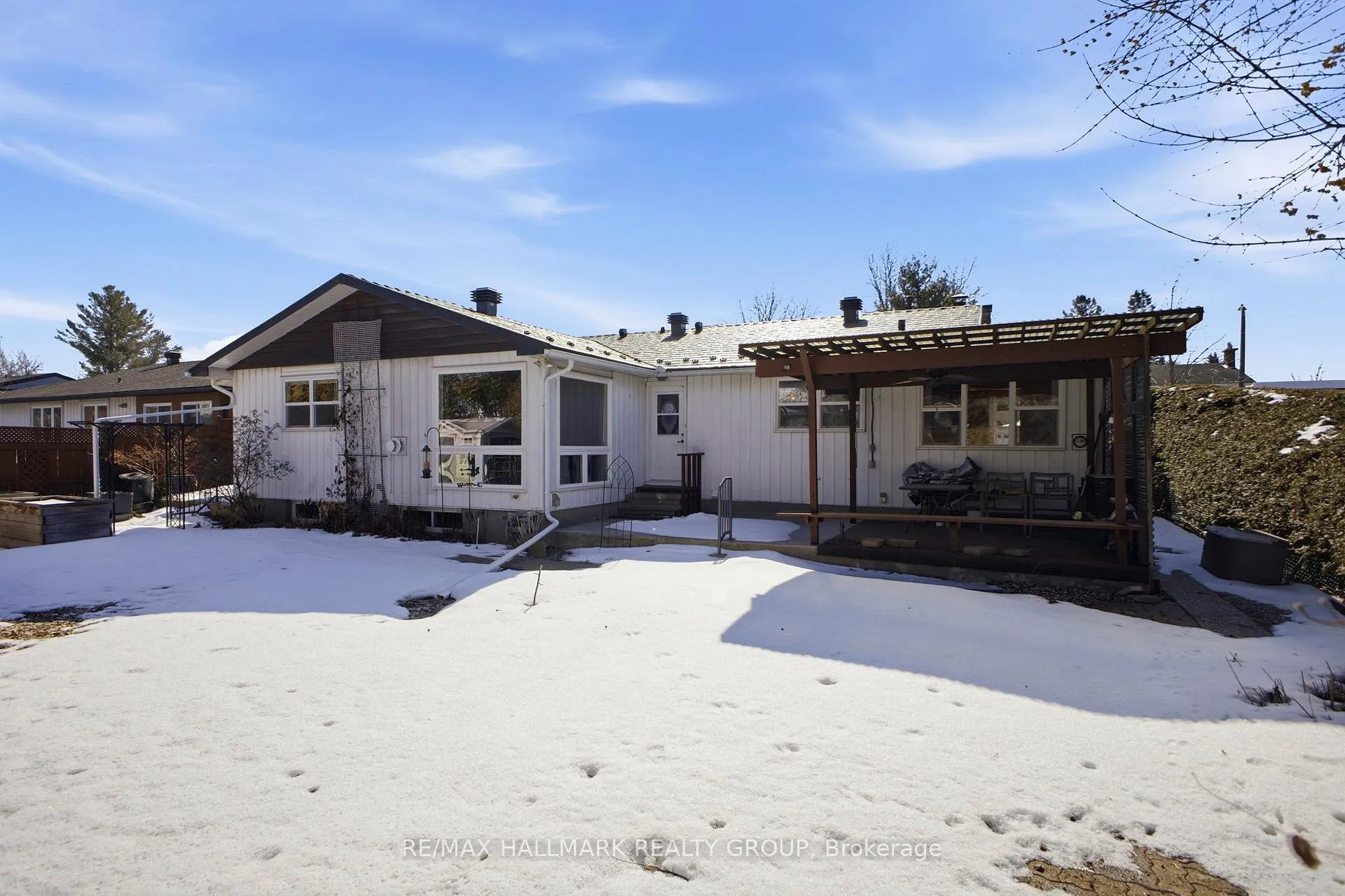 Photo 32 of 59 Ashgrove Crescent, Ottawa, Briargreen — HOMEH