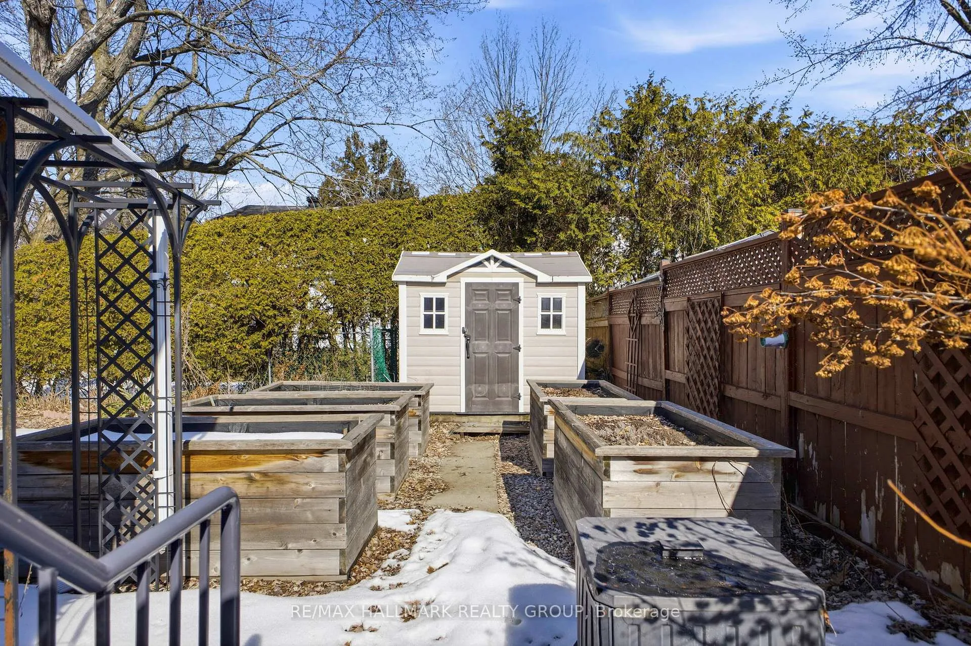 Photo 35 of 59 Ashgrove Crescent, Ottawa, Briargreen — HOMEH