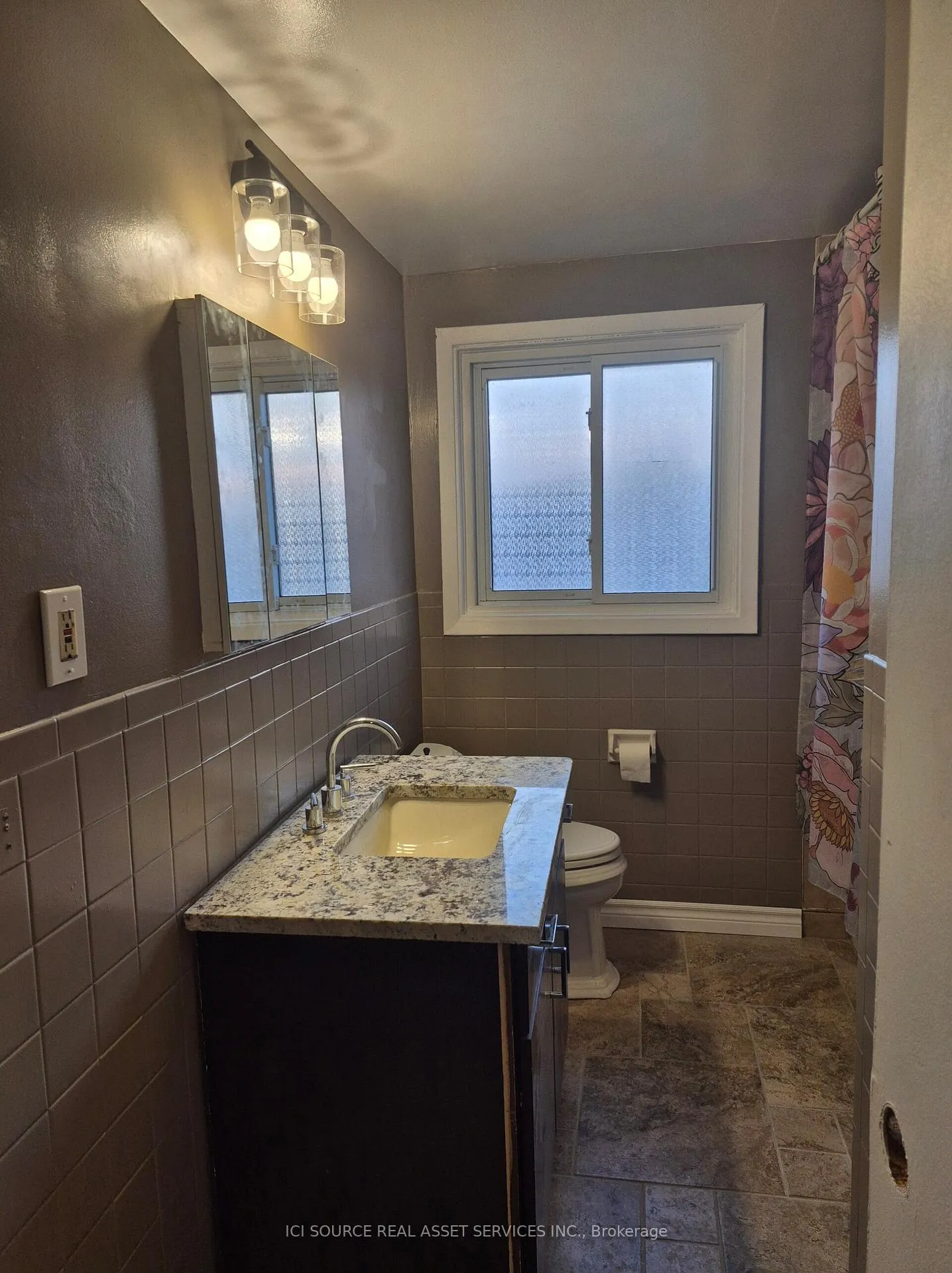 Photo 5 of Unit 17, 5523 Coronation Avenue, Windsor — HOMEH