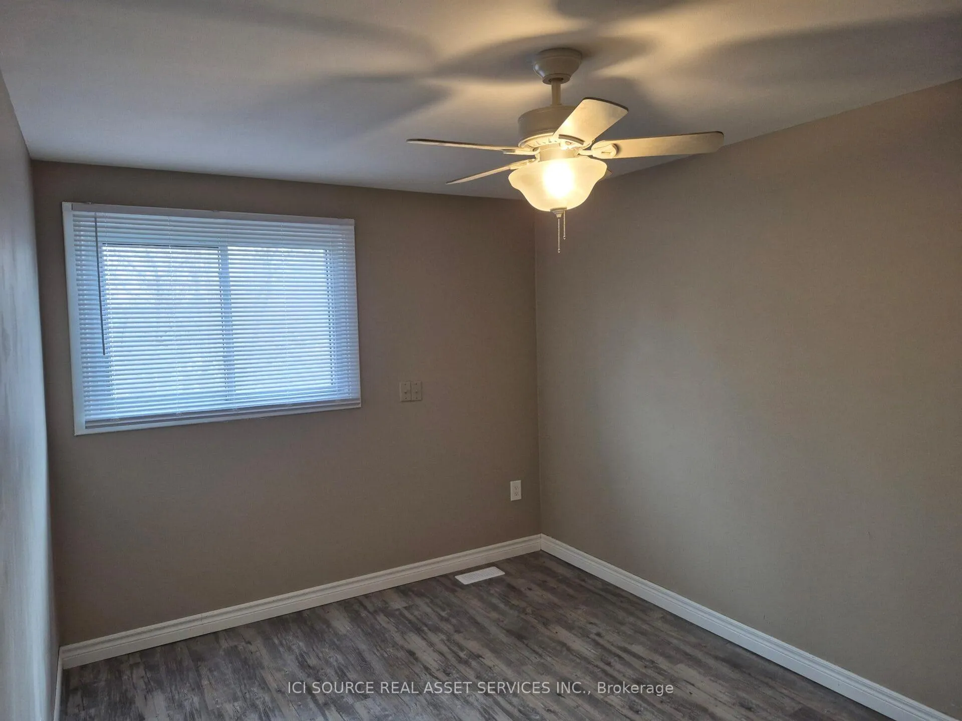 Photo 7 of Unit 17, 5523 Coronation Avenue, Windsor — HOMEH