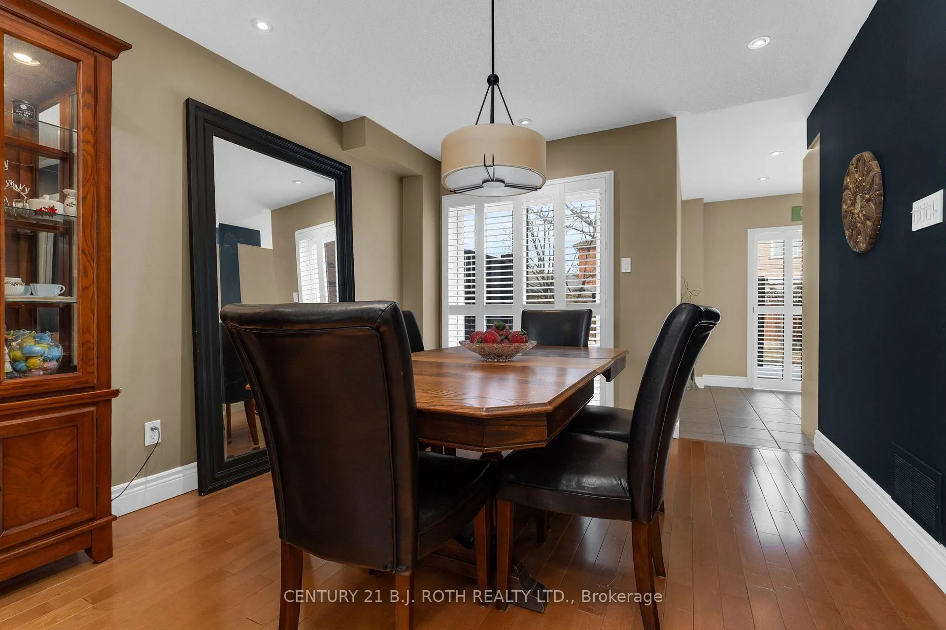 Photo 11 of 136 Loon Avenue, Barrie, Painswick South — HOMEH