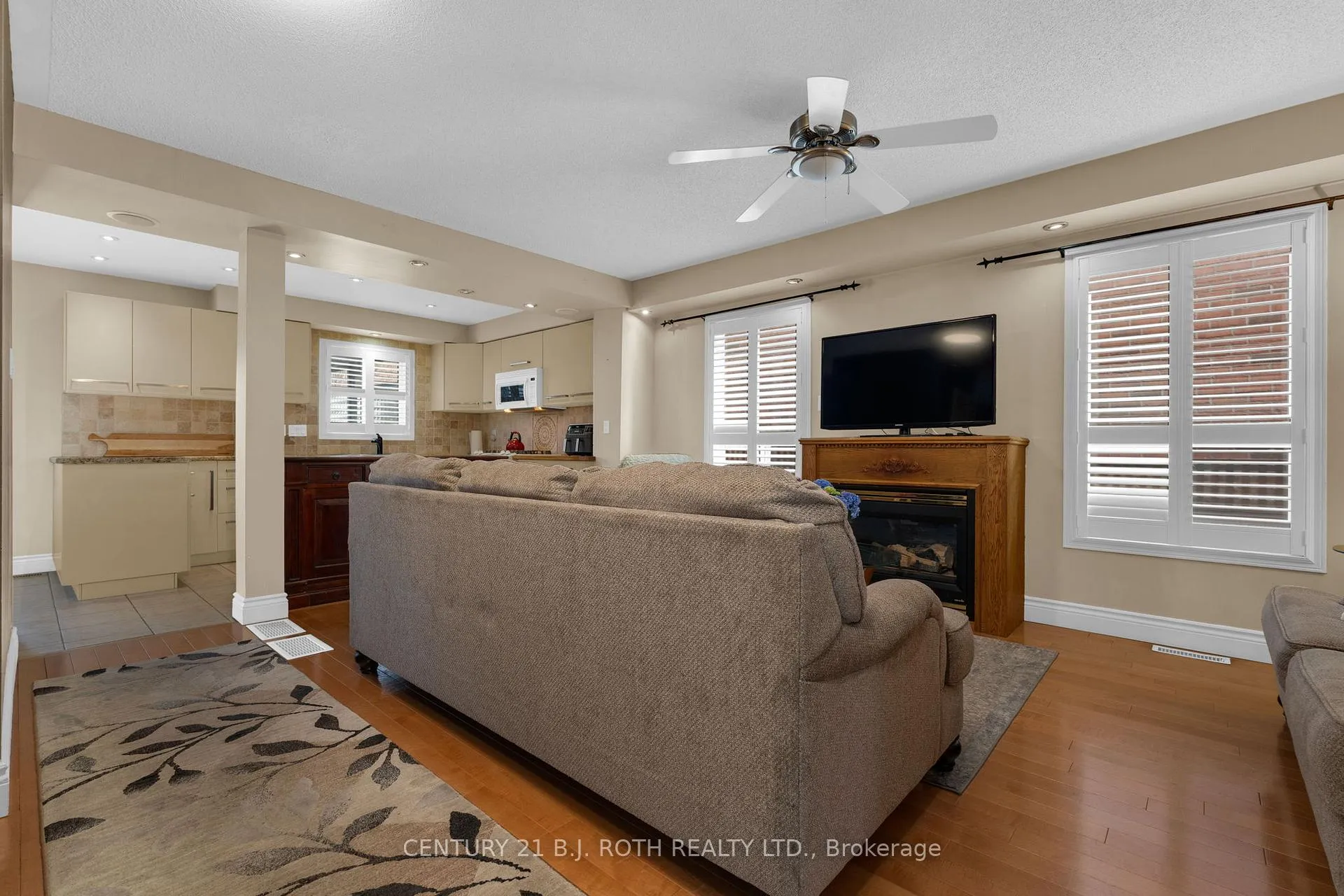 Photo 19 of 136 Loon Avenue, Barrie, Painswick South — HOMEH