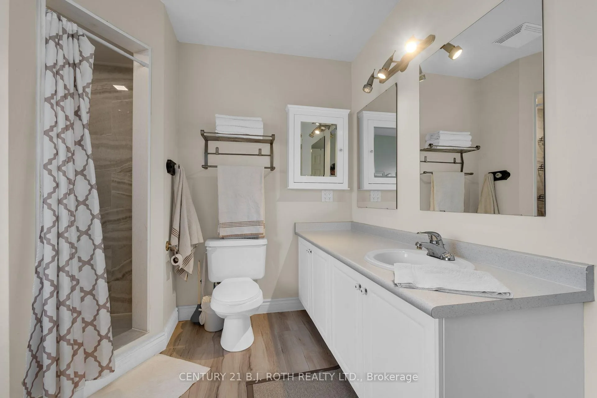 Photo 28 of 136 Loon Avenue, Barrie, Painswick South — HOMEH