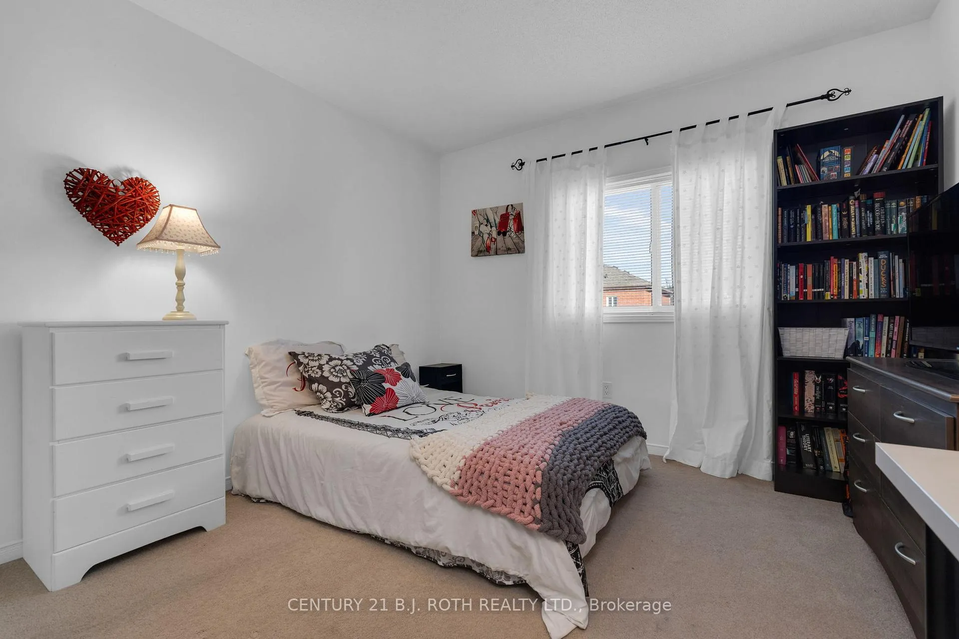 Photo 29 of 136 Loon Avenue, Barrie, Painswick South — HOMEH