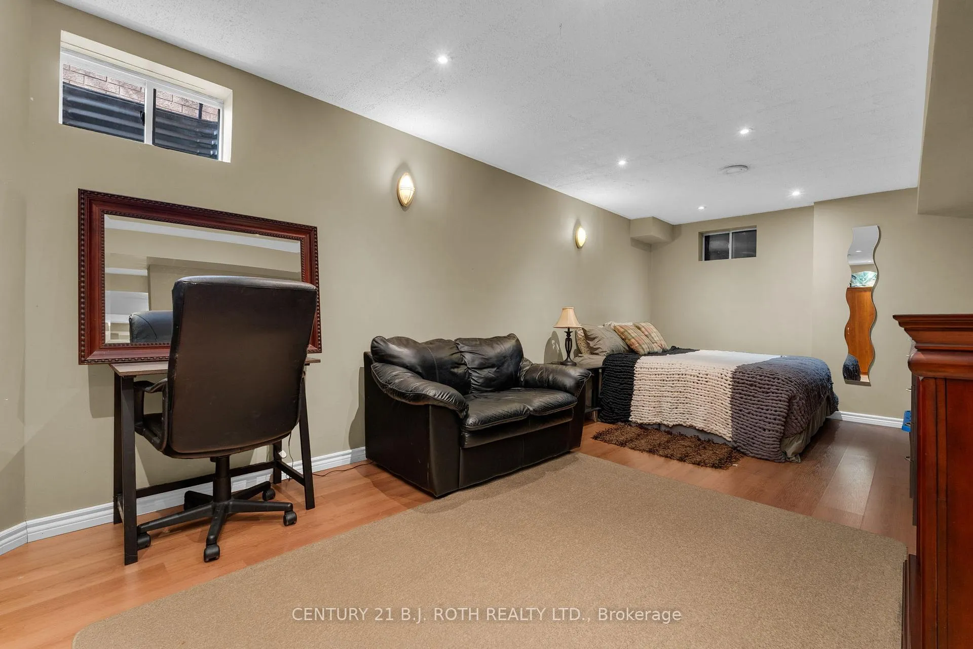 Photo 32 of 136 Loon Avenue, Barrie, Painswick South — HOMEH