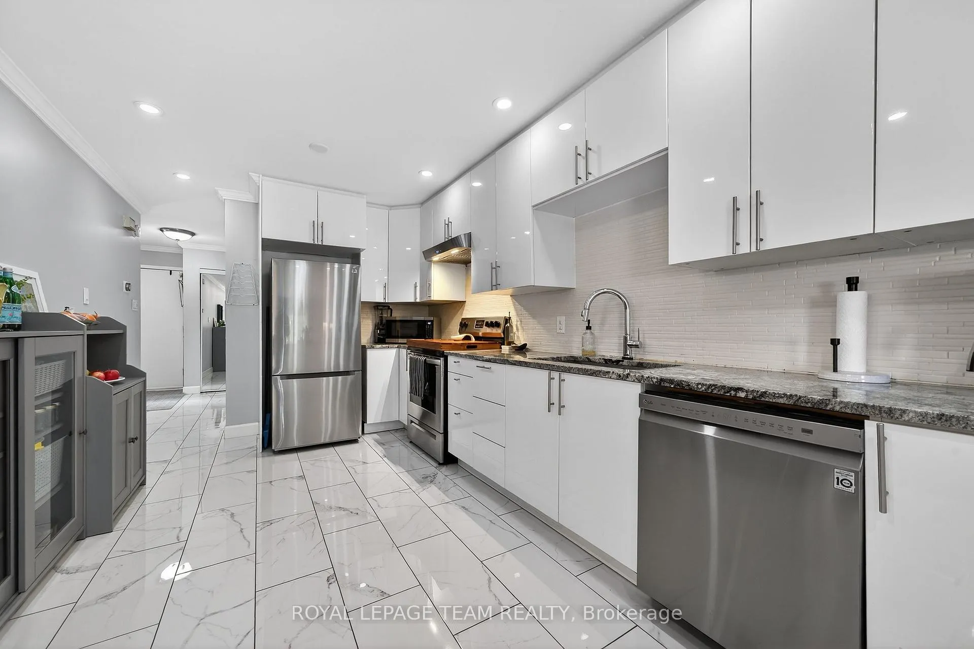 Photo 13 of 141 Acklam Terrace, Ottawa, Kanata - Morgan's Grant/South March — HOMEH