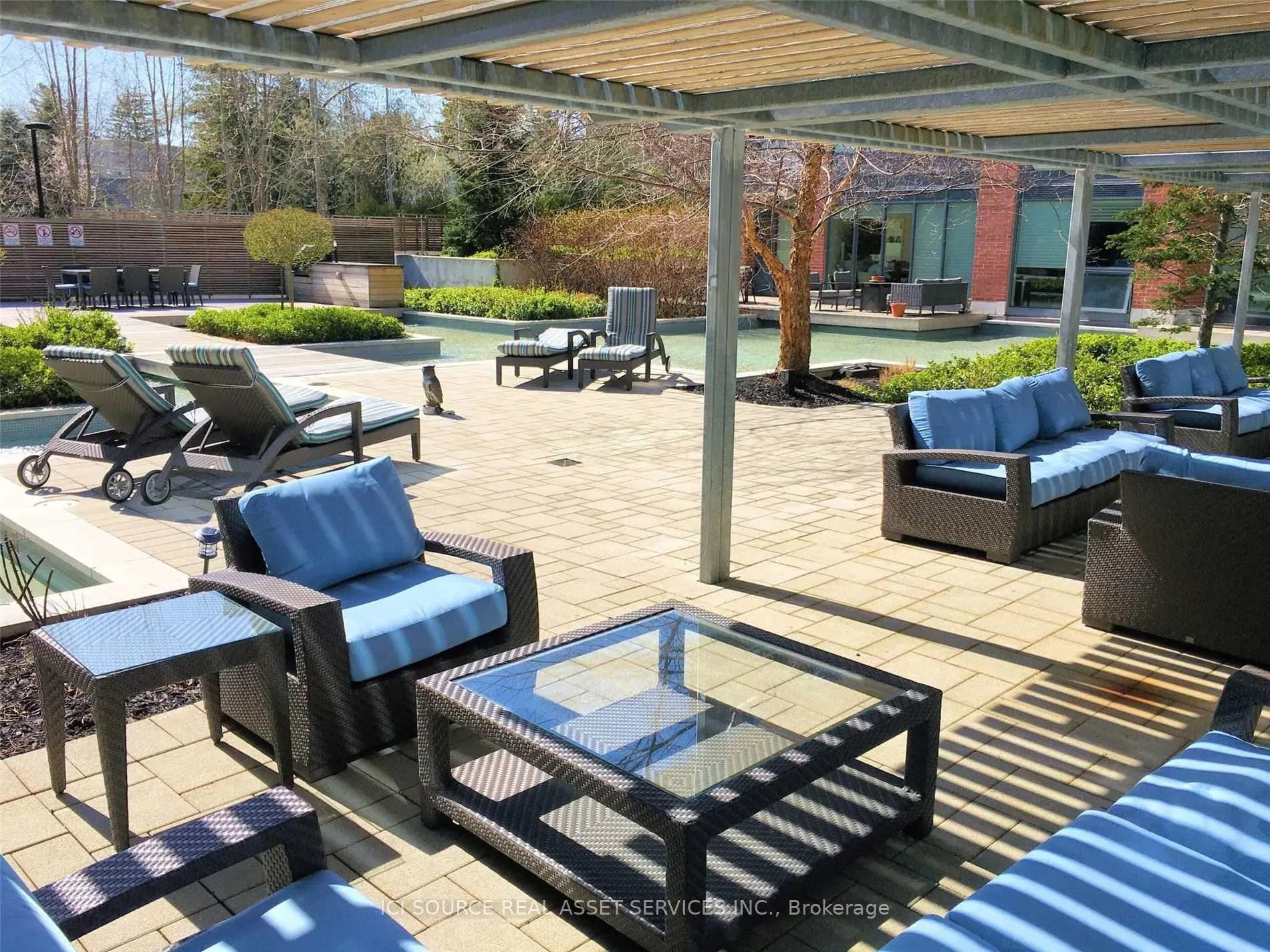 Photo 2 of Unit 421, 7608 Yonge Street, Vaughan, Crestwood-Springfarm-Yorkhill — HOMEH