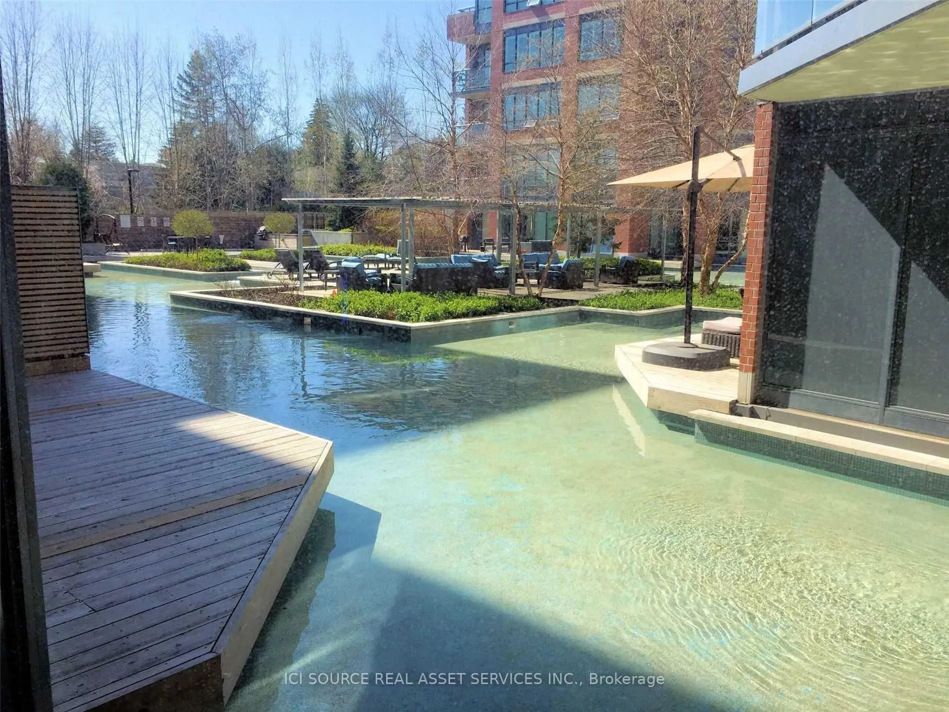Photo 3 of Unit 421, 7608 Yonge Street, Vaughan, Crestwood-Springfarm-Yorkhill — HOMEH