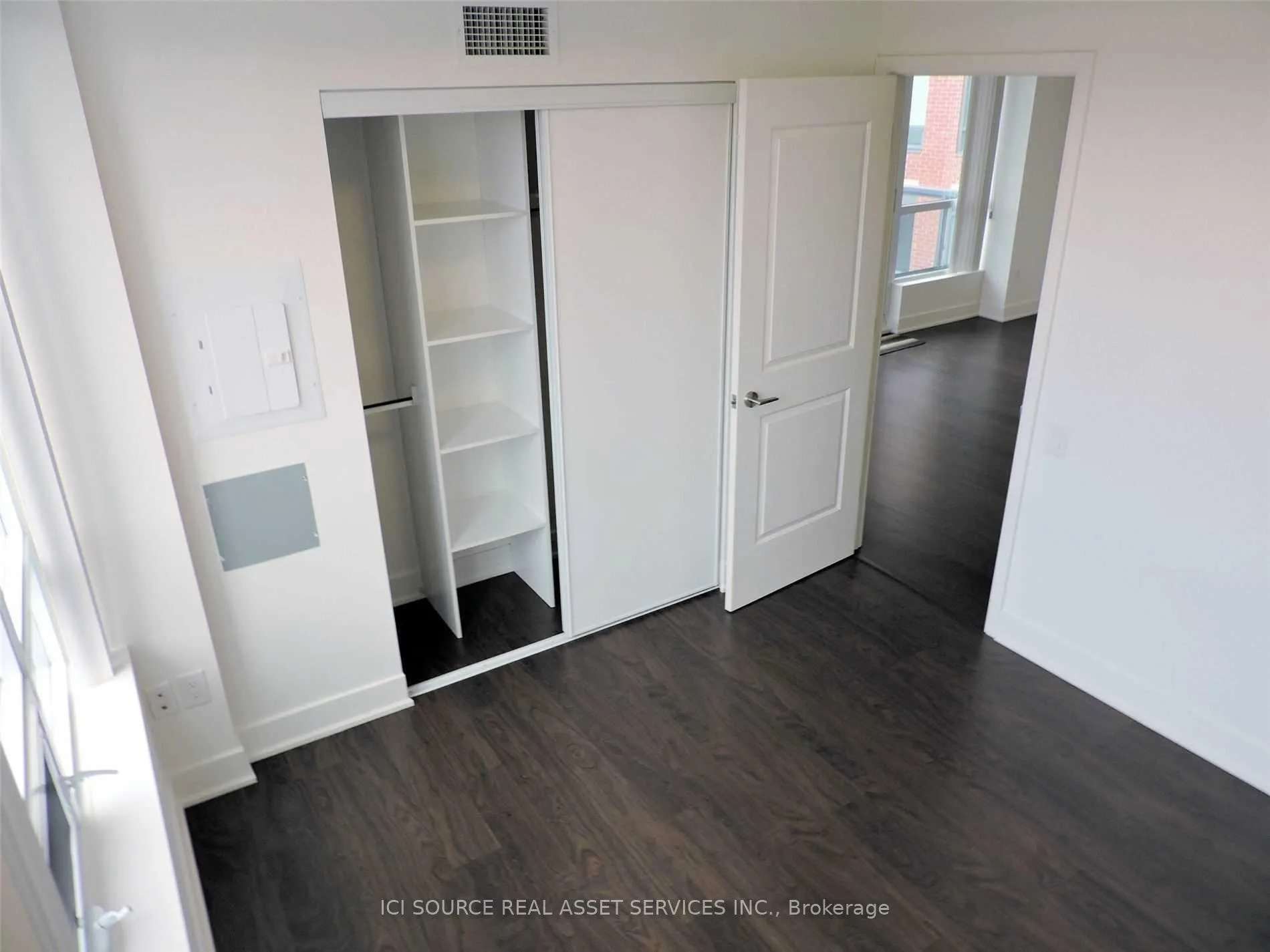 Photo 12 of Unit 421, 7608 Yonge Street, Vaughan, Crestwood-Springfarm-Yorkhill — HOMEH