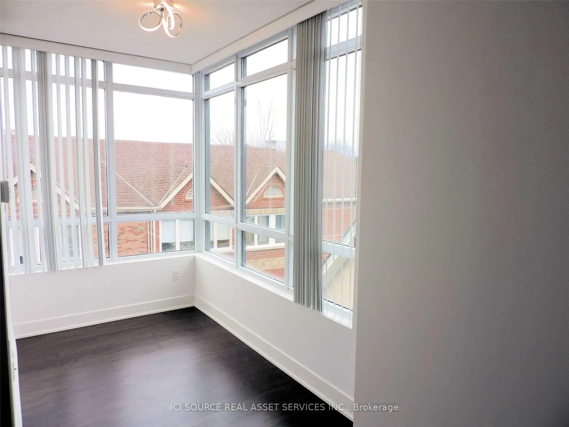 Photo 13 of Unit 421, 7608 Yonge Street, Vaughan, Crestwood-Springfarm-Yorkhill — HOMEH