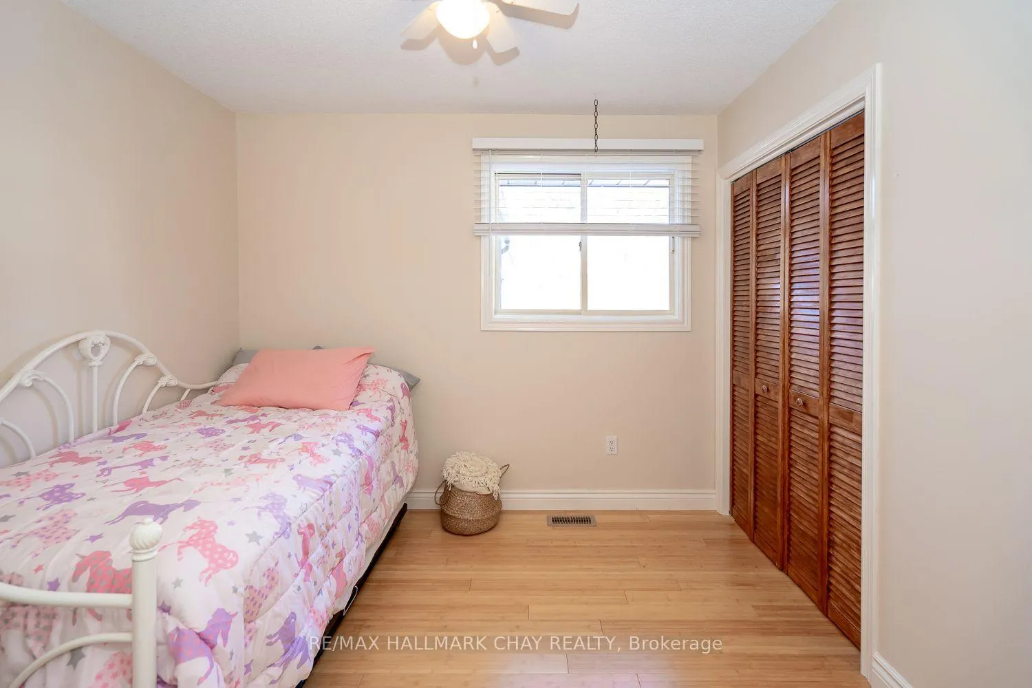 Photo 17 of 16 Maes Crescent, Mulmur, Rural Mulmur — HOMEH