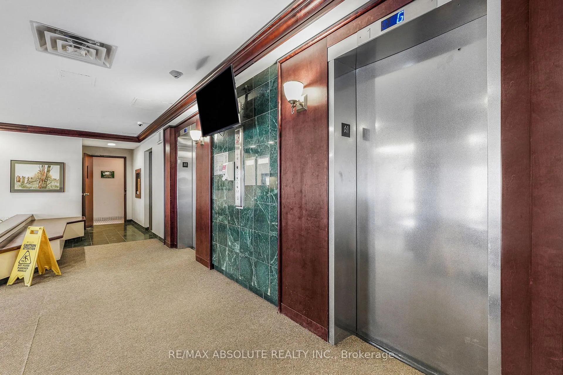 Photo 5 of Unit 607, 200 Lafontaine Avenue, Ottawa, Vanier — HOMEH