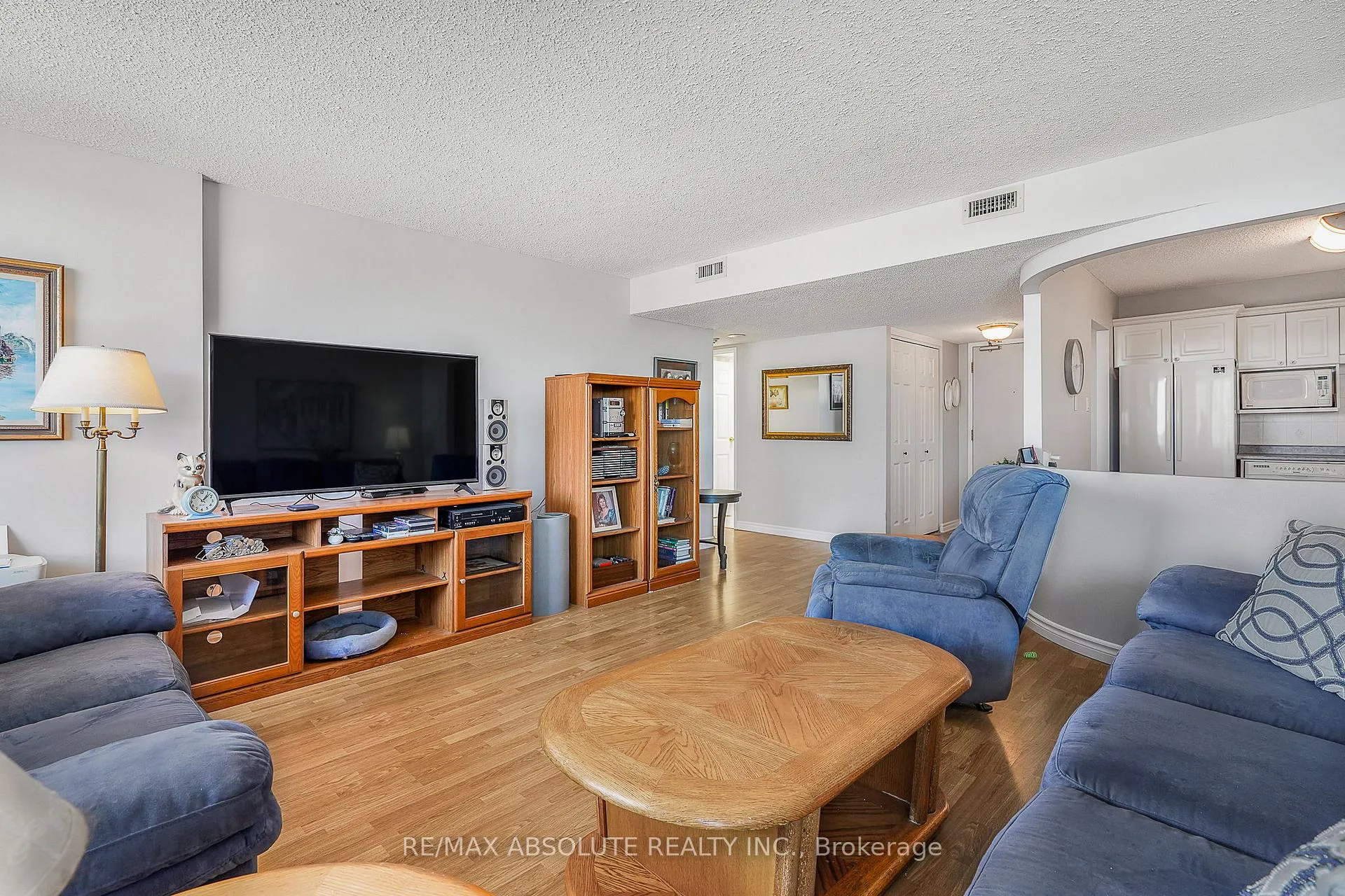Photo 14 of Unit 607, 200 Lafontaine Avenue, Ottawa, Vanier — HOMEH