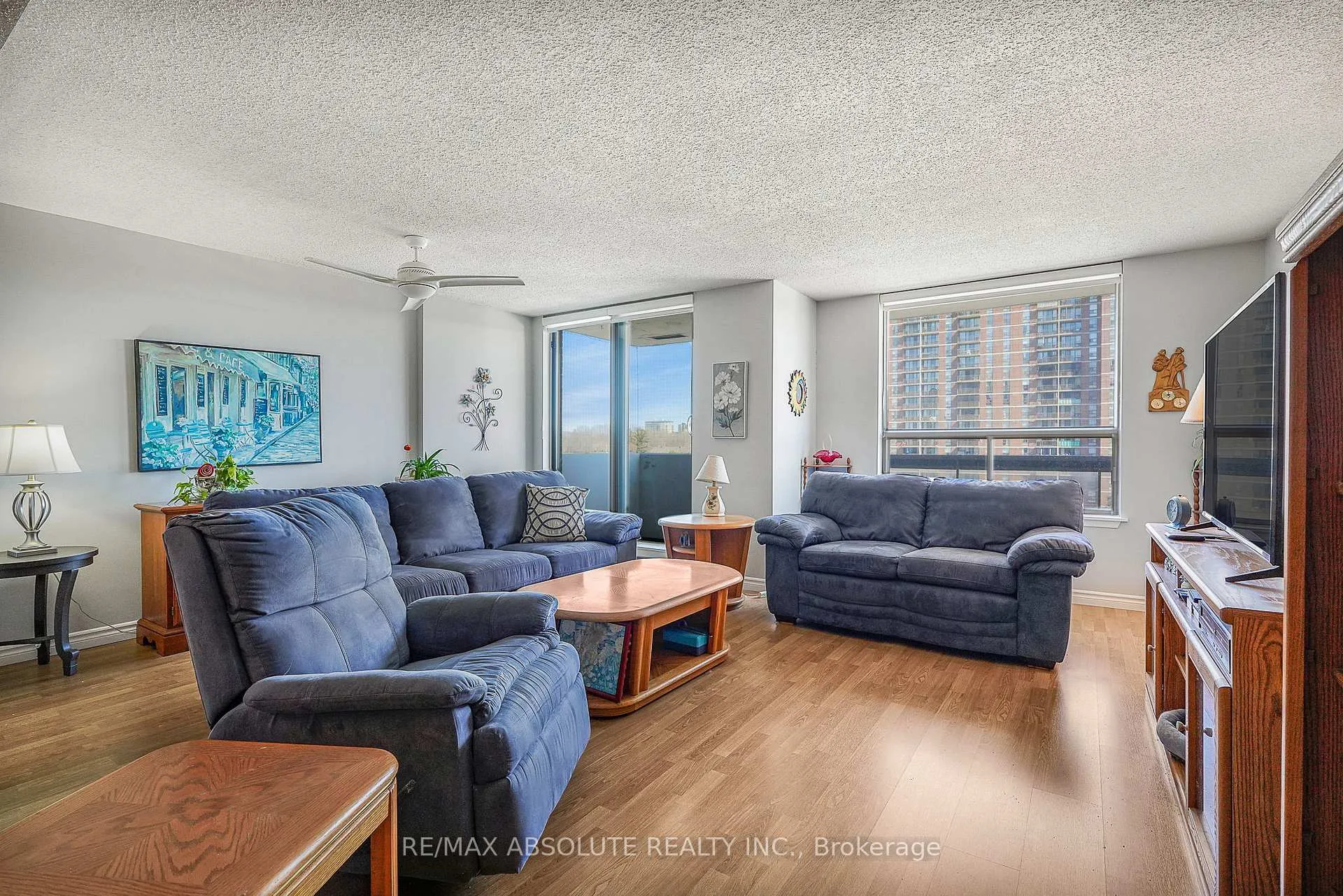 Photo 15 of Unit 607, 200 Lafontaine Avenue, Ottawa, Vanier — HOMEH