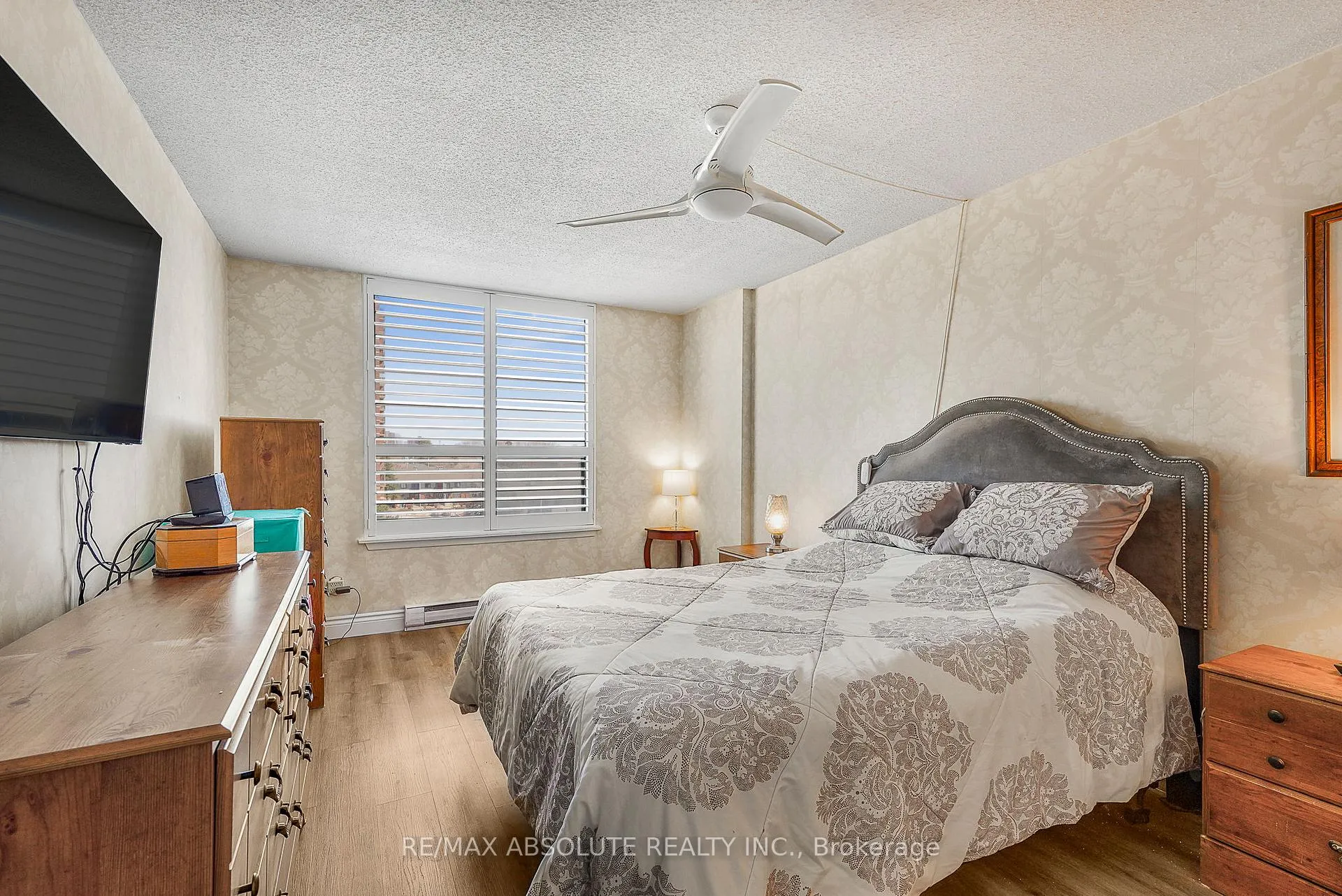Photo 17 of Unit 607, 200 Lafontaine Avenue, Ottawa, Vanier — HOMEH