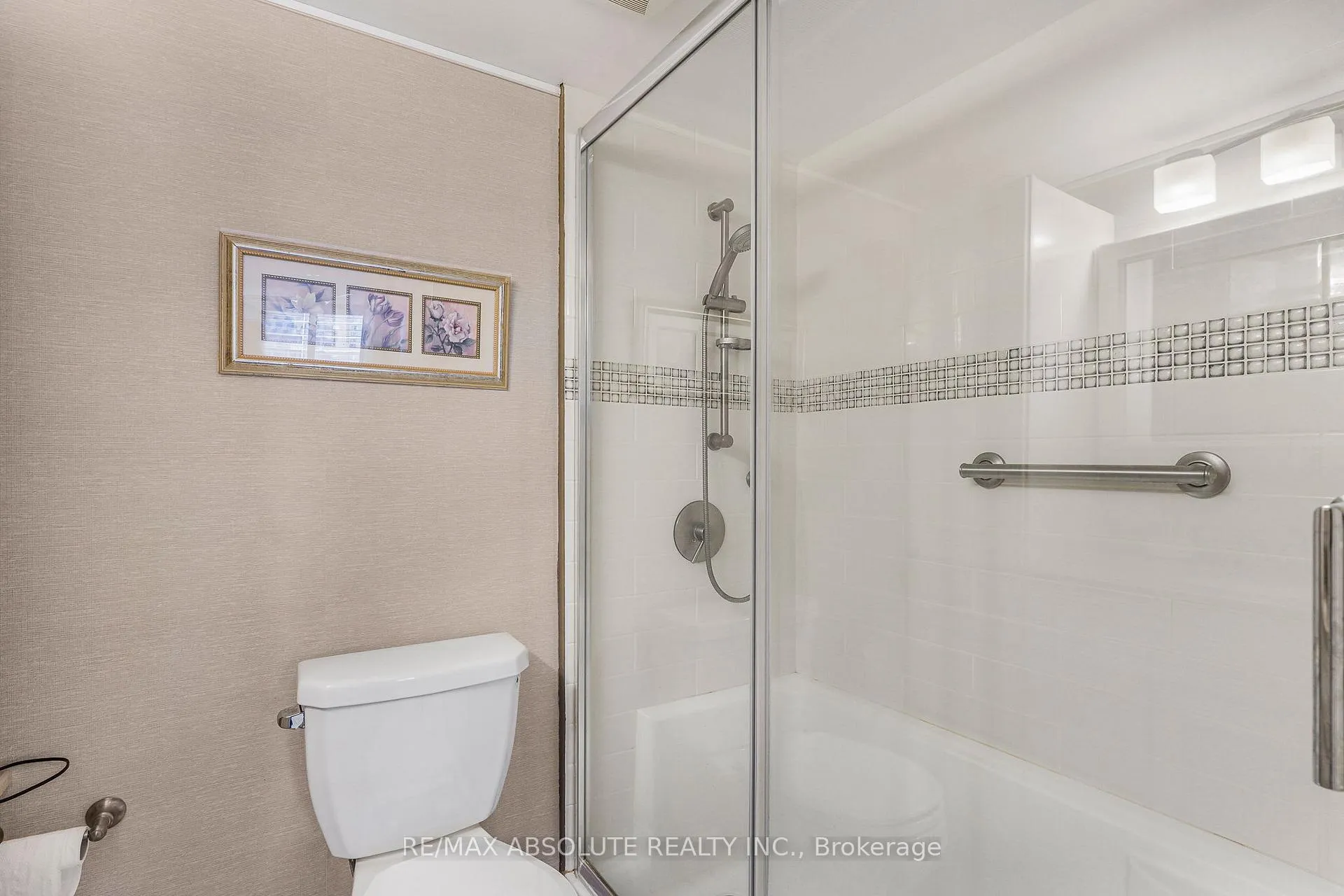 Photo 20 of Unit 607, 200 Lafontaine Avenue, Ottawa, Vanier — HOMEH
