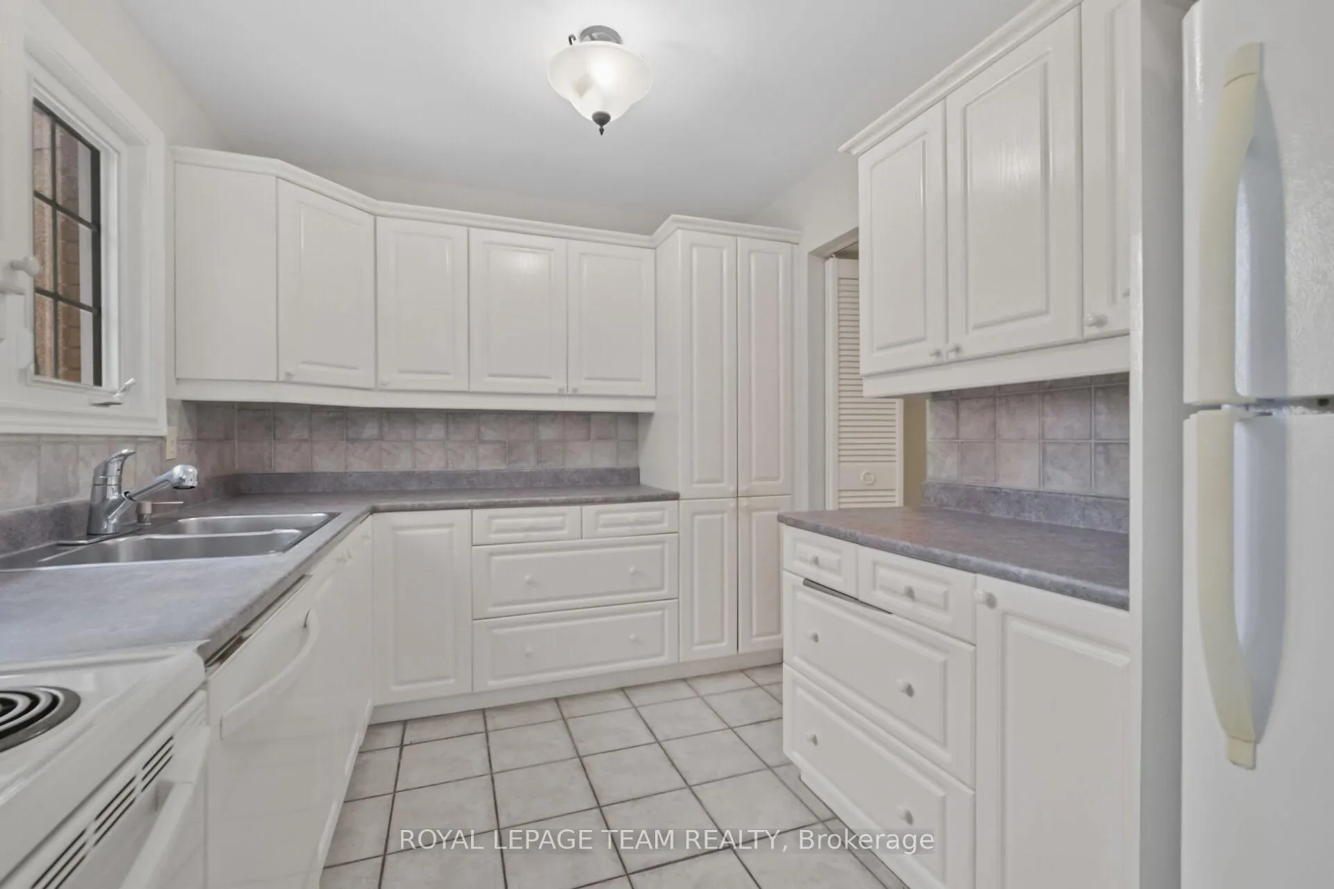 Photo 11 of Unit 87, 386 Kintyre Private, Ottawa, Carleton Square — HOMEH