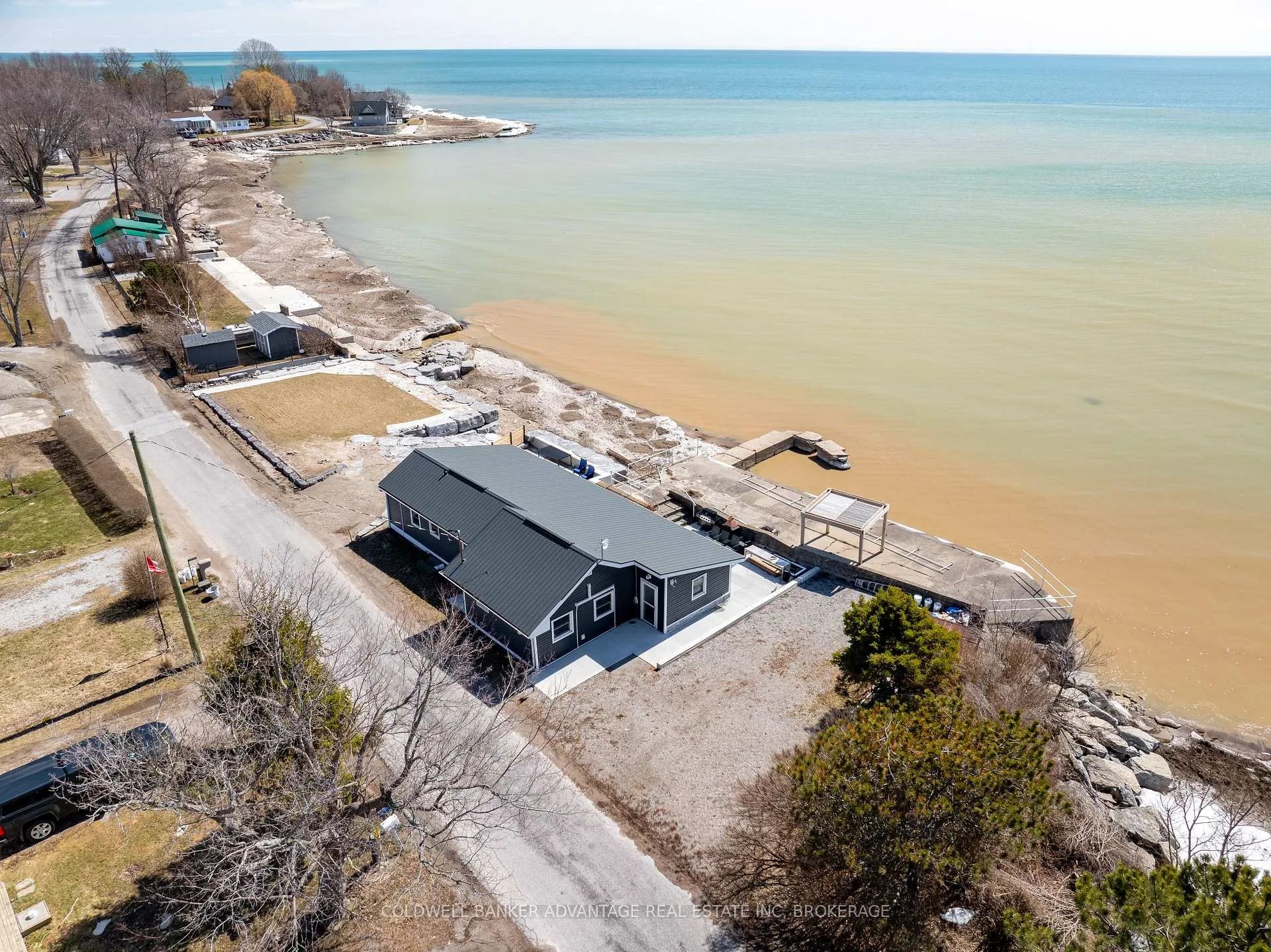 Front of 1456 Lakeshore Road