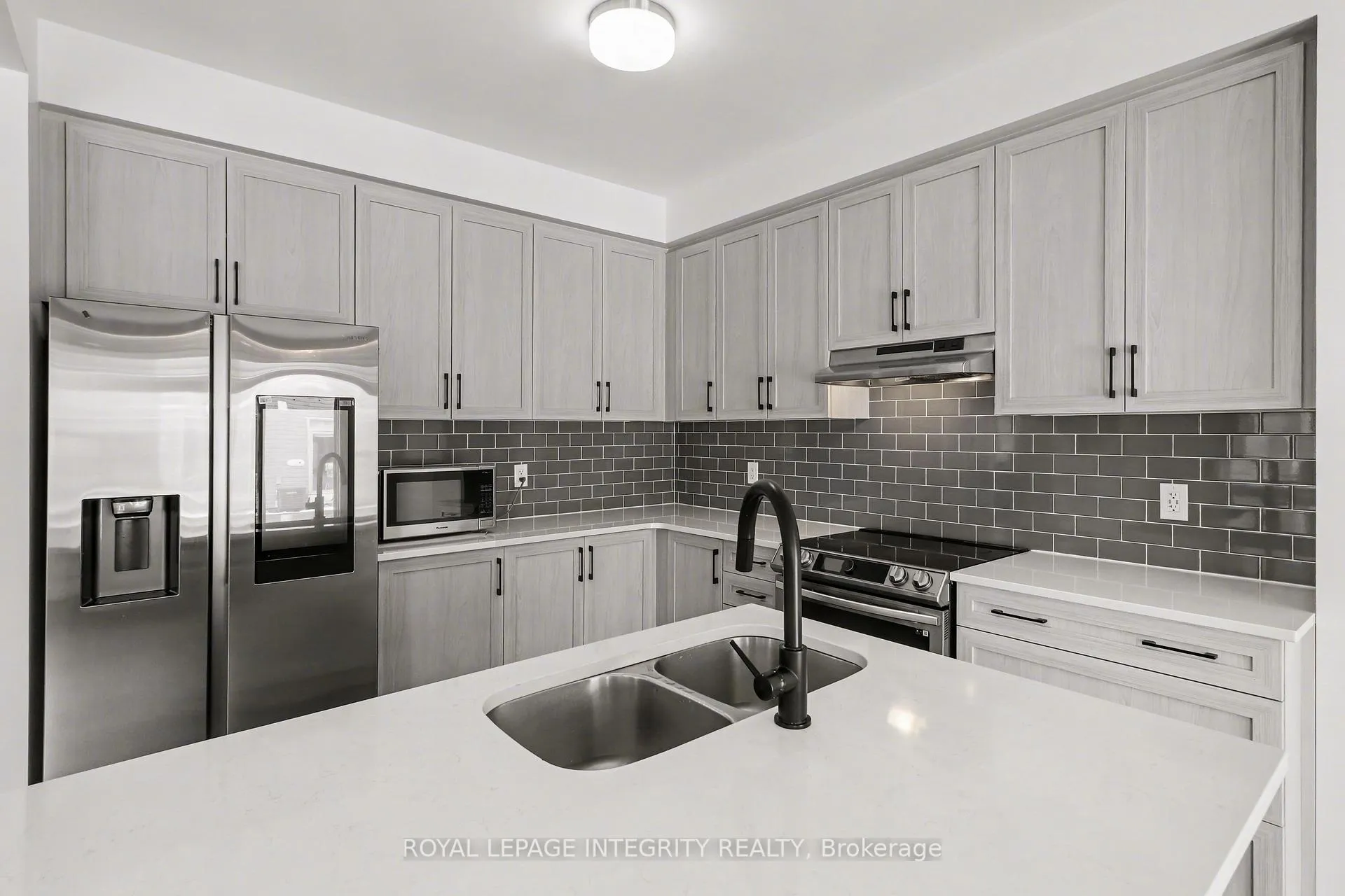 Photo 7 of 105 Mesa Drive, Ottawa, Barrhaven - Half Moon Bay — HOMEH
