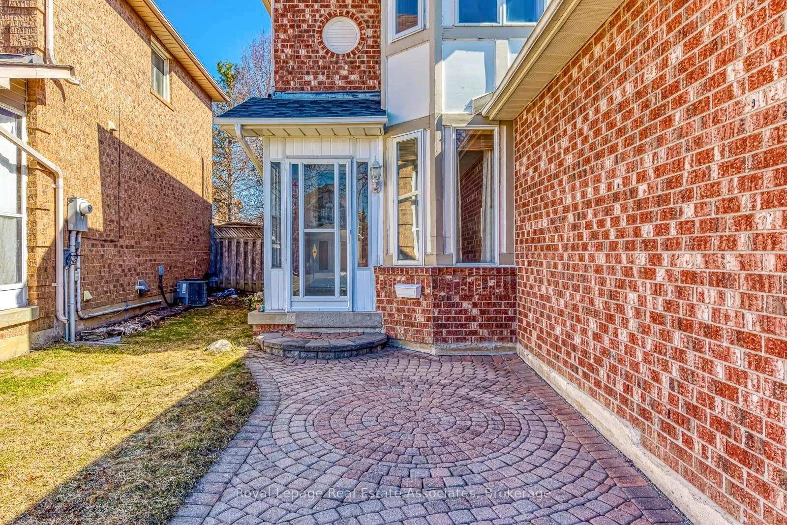 Photo 4 of 49 Letty Avenue, Brampton, Fletcher's West — HOMEH