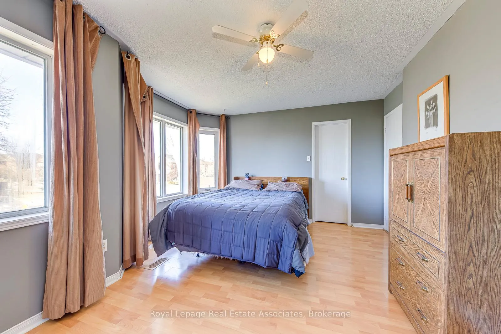 Photo 25 of 49 Letty Avenue, Brampton, Fletcher's West — HOMEH
