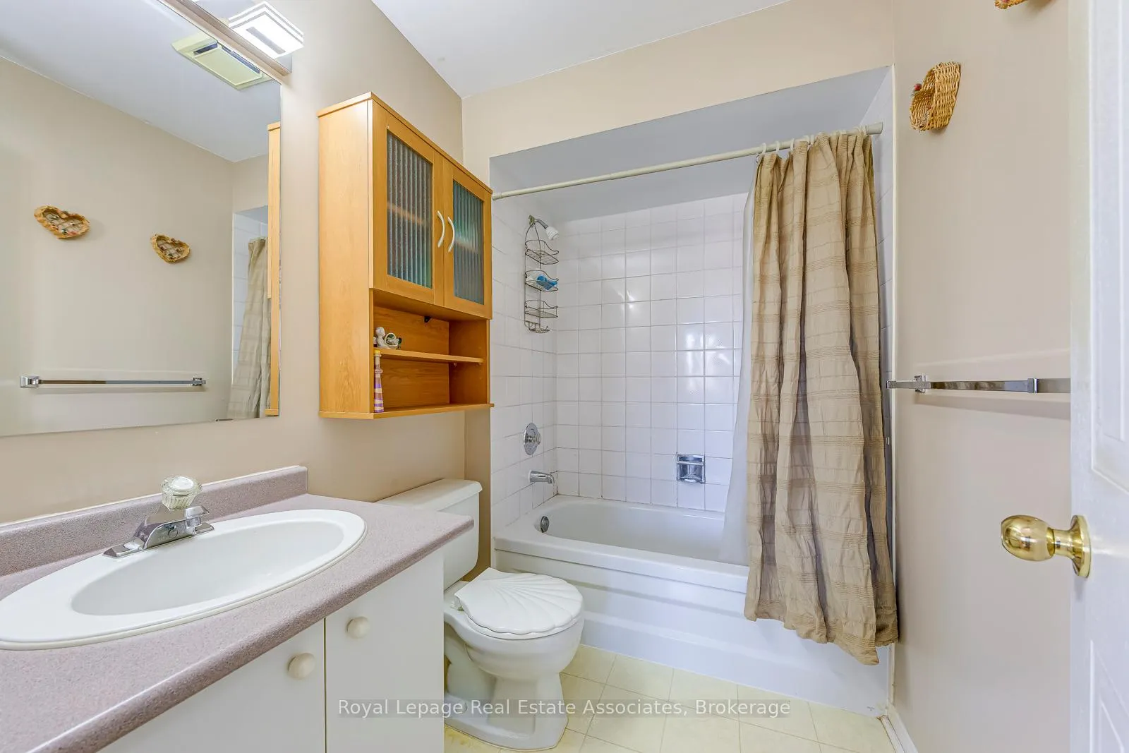Photo 28 of 49 Letty Avenue, Brampton, Fletcher's West — HOMEH