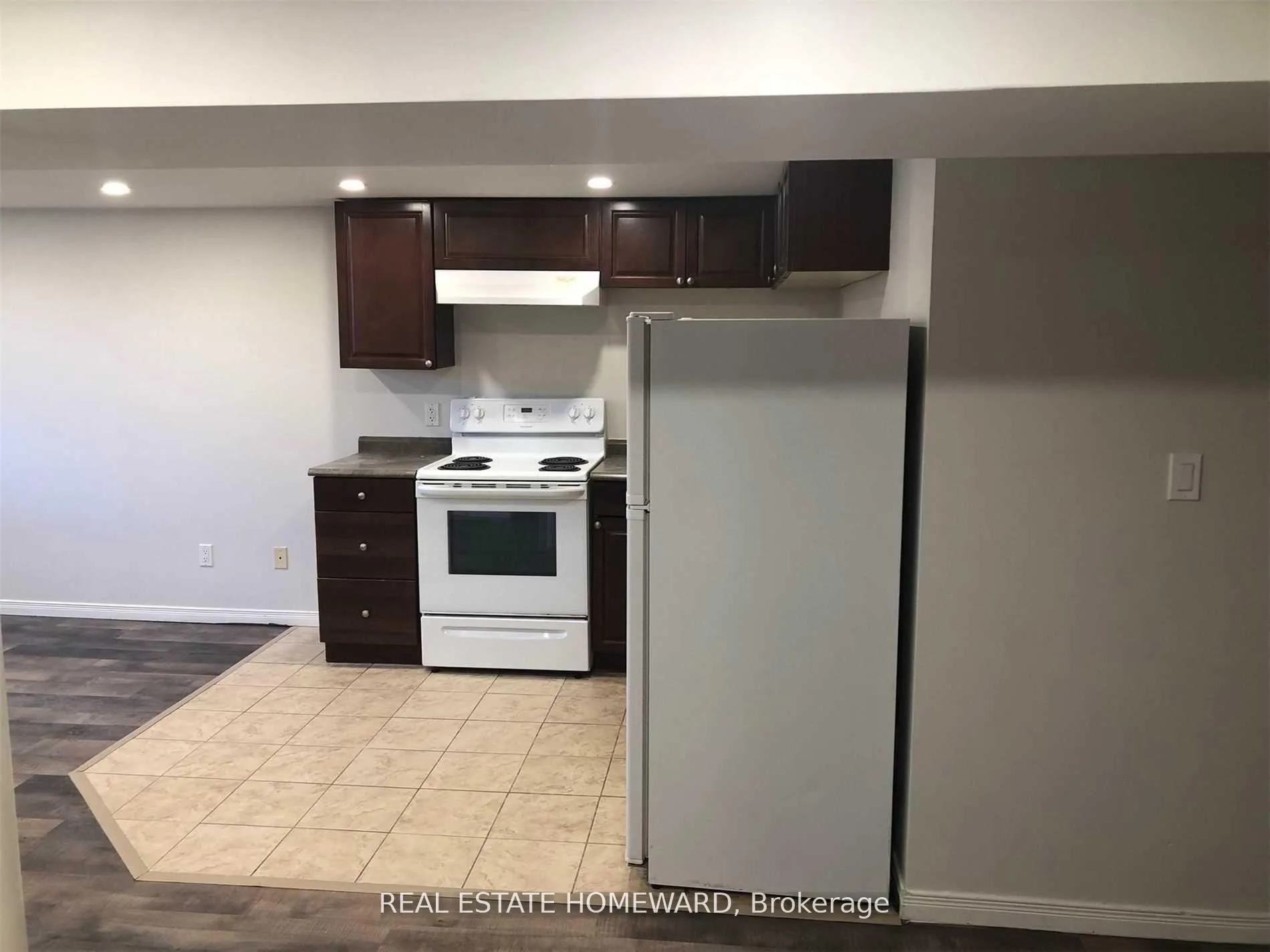 Photo 4 of Unit Lower, 1384 Fordon Avenue, Pickering, Bay Ridges — HOMEH