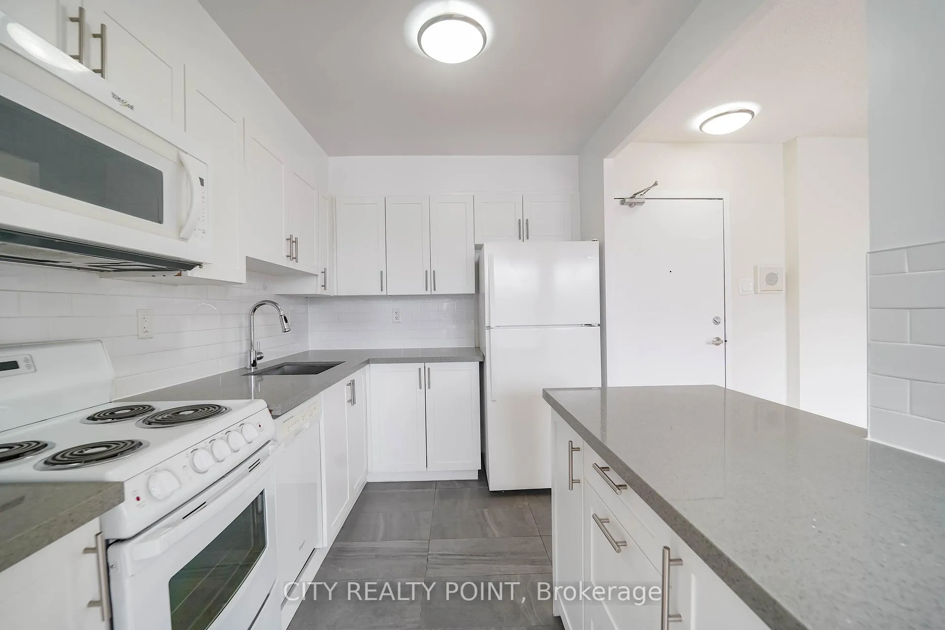 Photo 7 of Unit 2403, 666 Spadina Avenue, Toronto, University — HOMEH